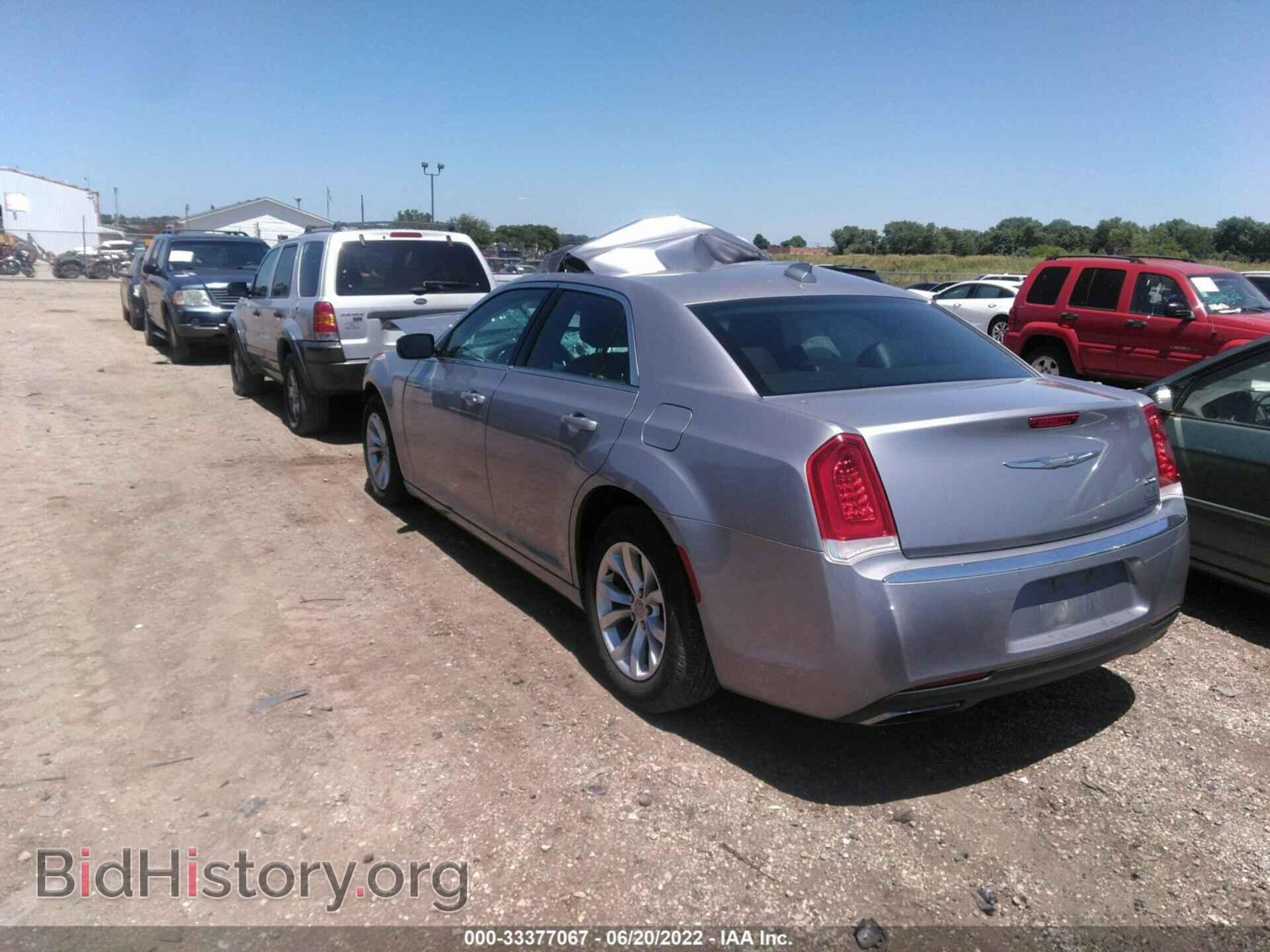 2015 CHRYSLER 300 - VIN: 2C3CCAAG7FH808229 - Фото 3