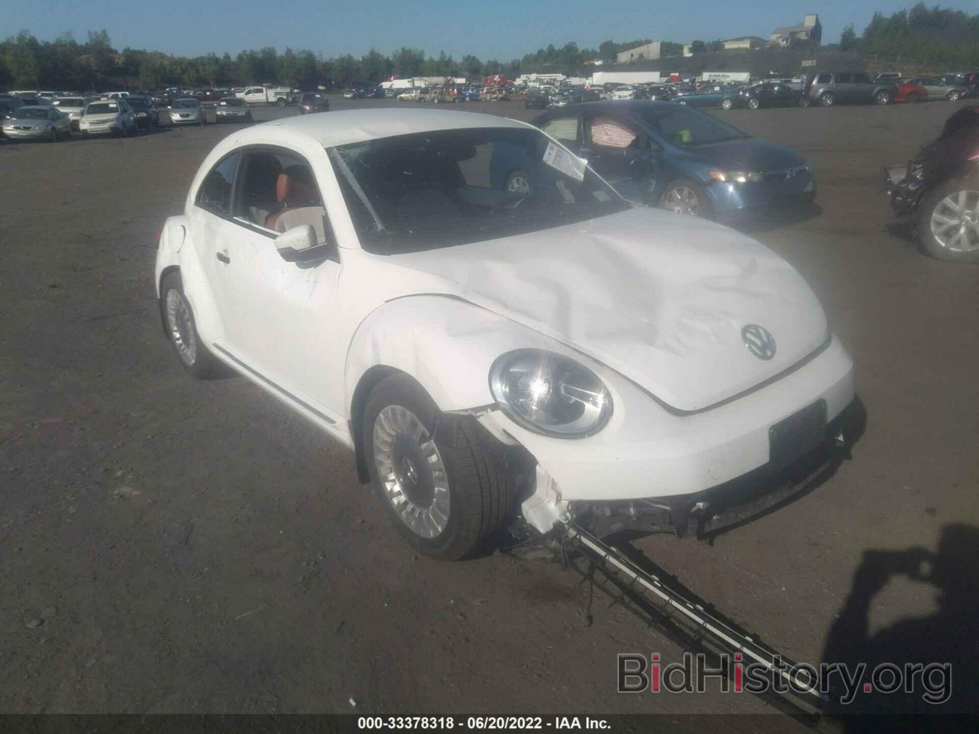 Photo 3VWF17AT3FM606789 - VOLKSWAGEN BEETLE COUPE 2015