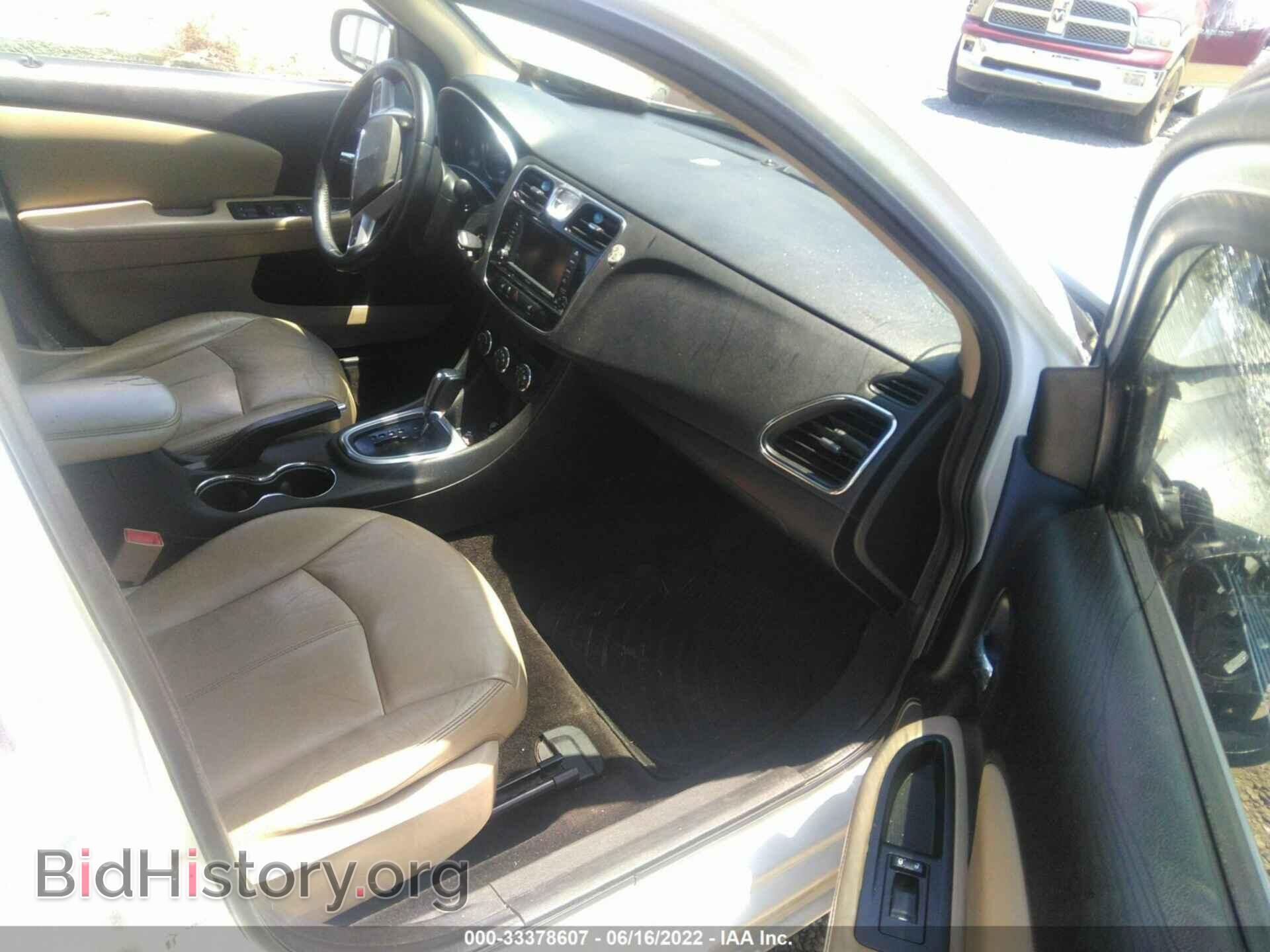 2011 CHRYSLER 200 - VIN: 1C3BC2FB0BN570921 - Фото 5