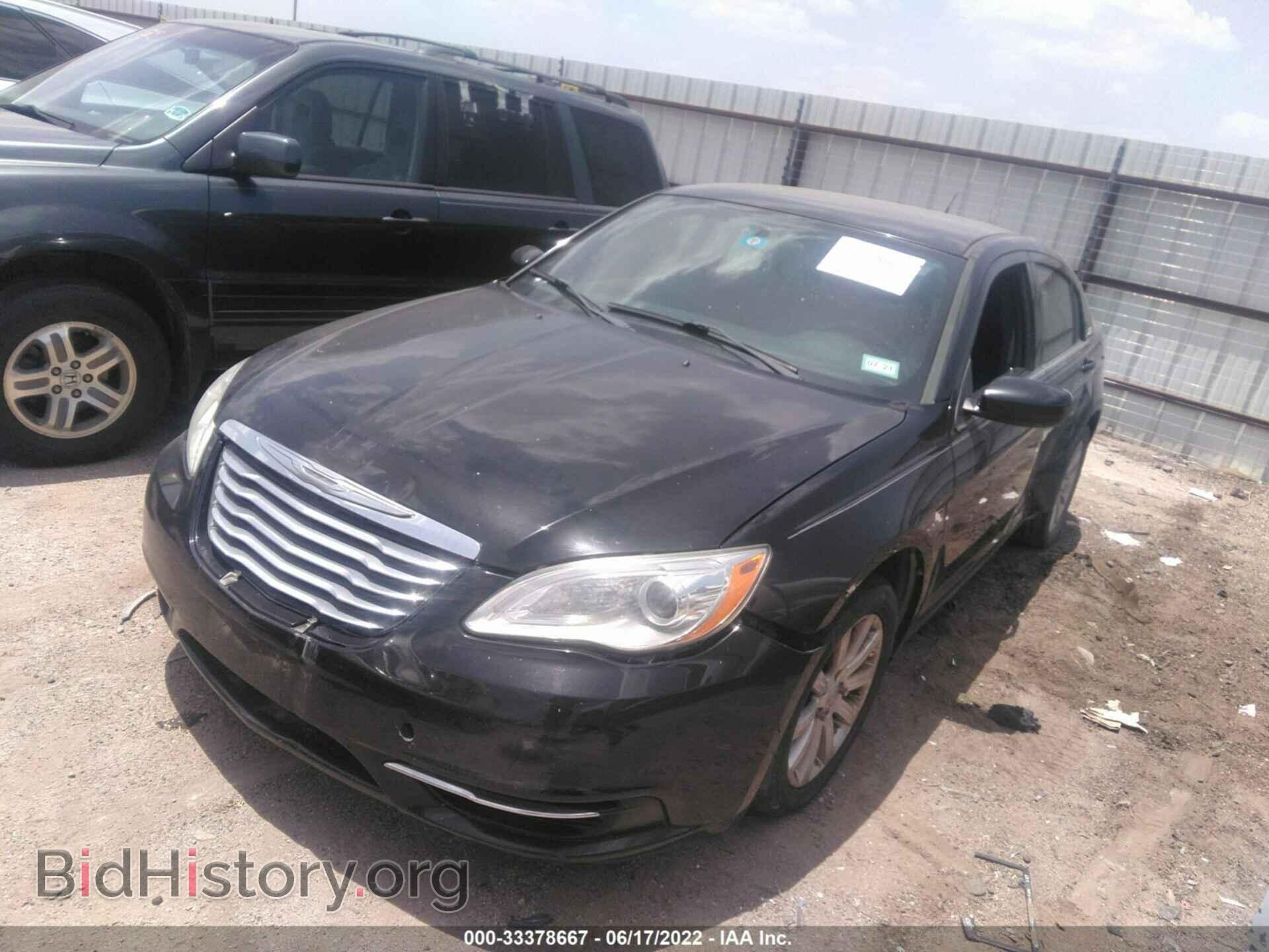 2013 CHRYSLER 200 - VIN: 1C3CCBBB3DN629215 - Фото 2