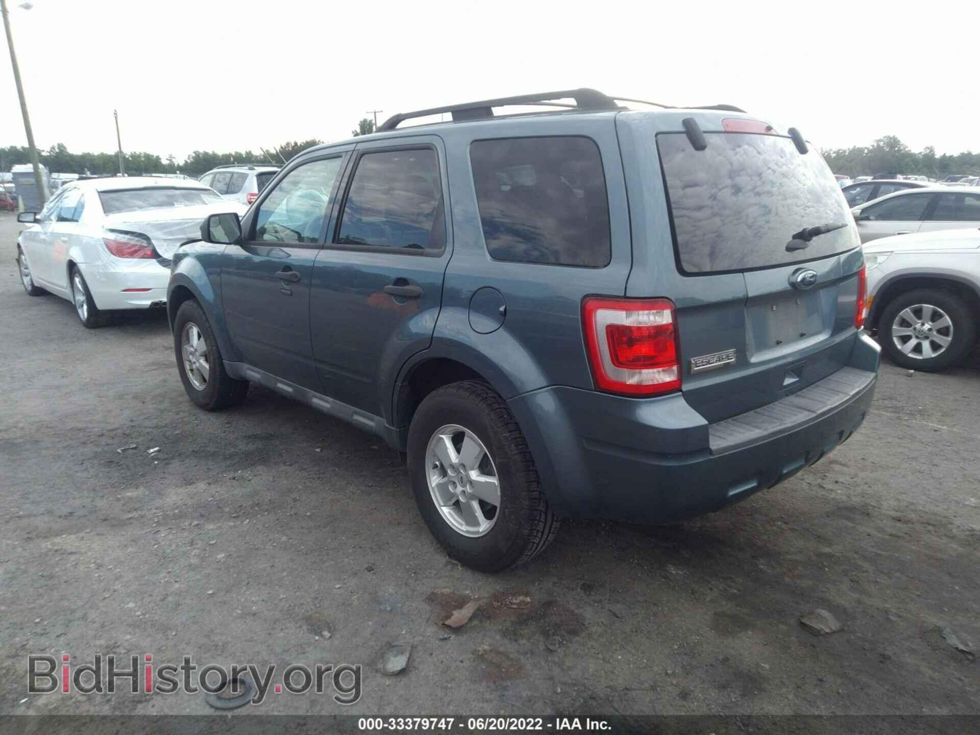 2011 FORD ESCAPE - VIN: 1FMCU0D77BKC02636 - Фото 3