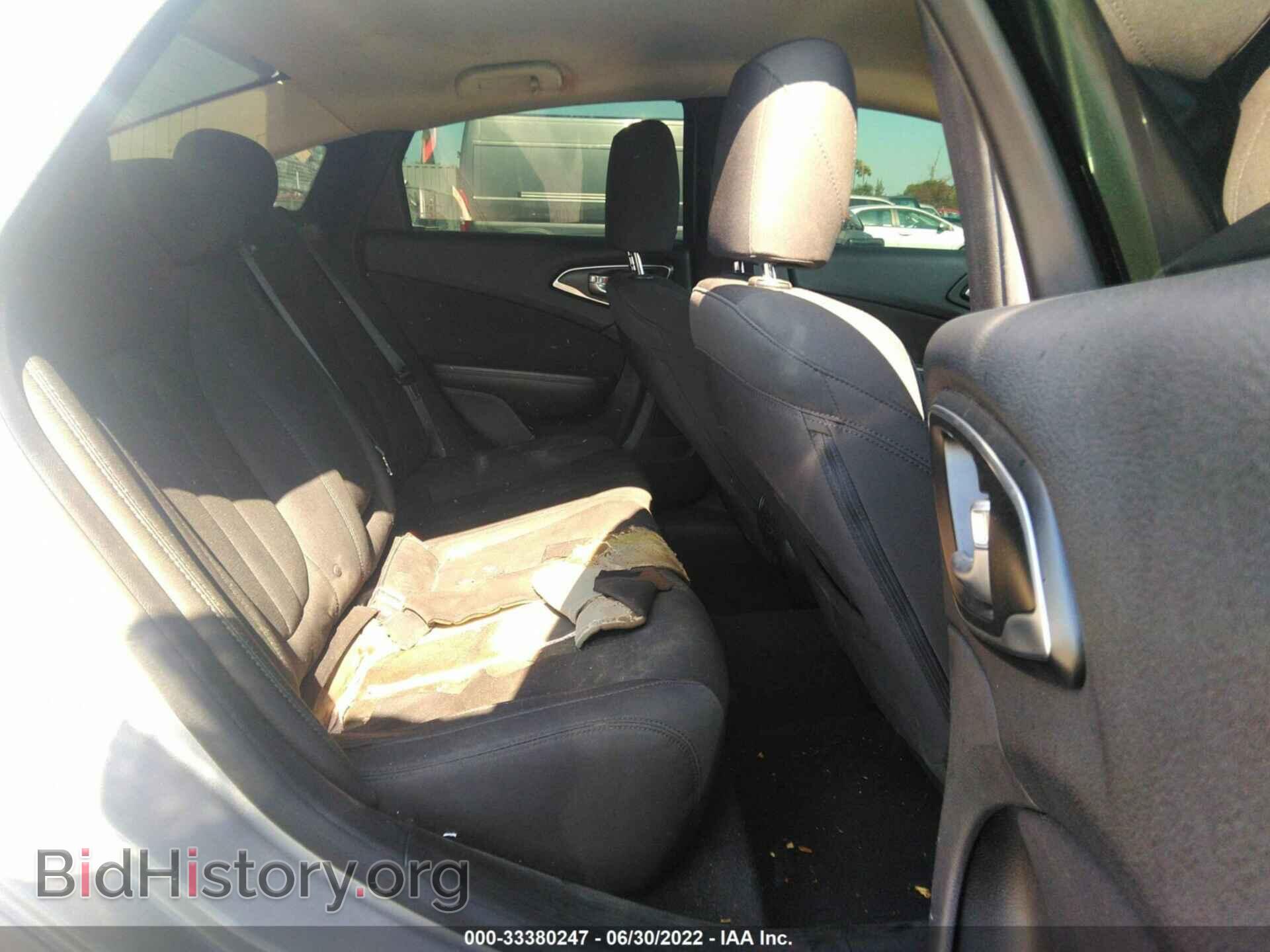 2015 CHRYSLER 200 - VIN: 1C3CCCAB9FN749627 - Фото 8