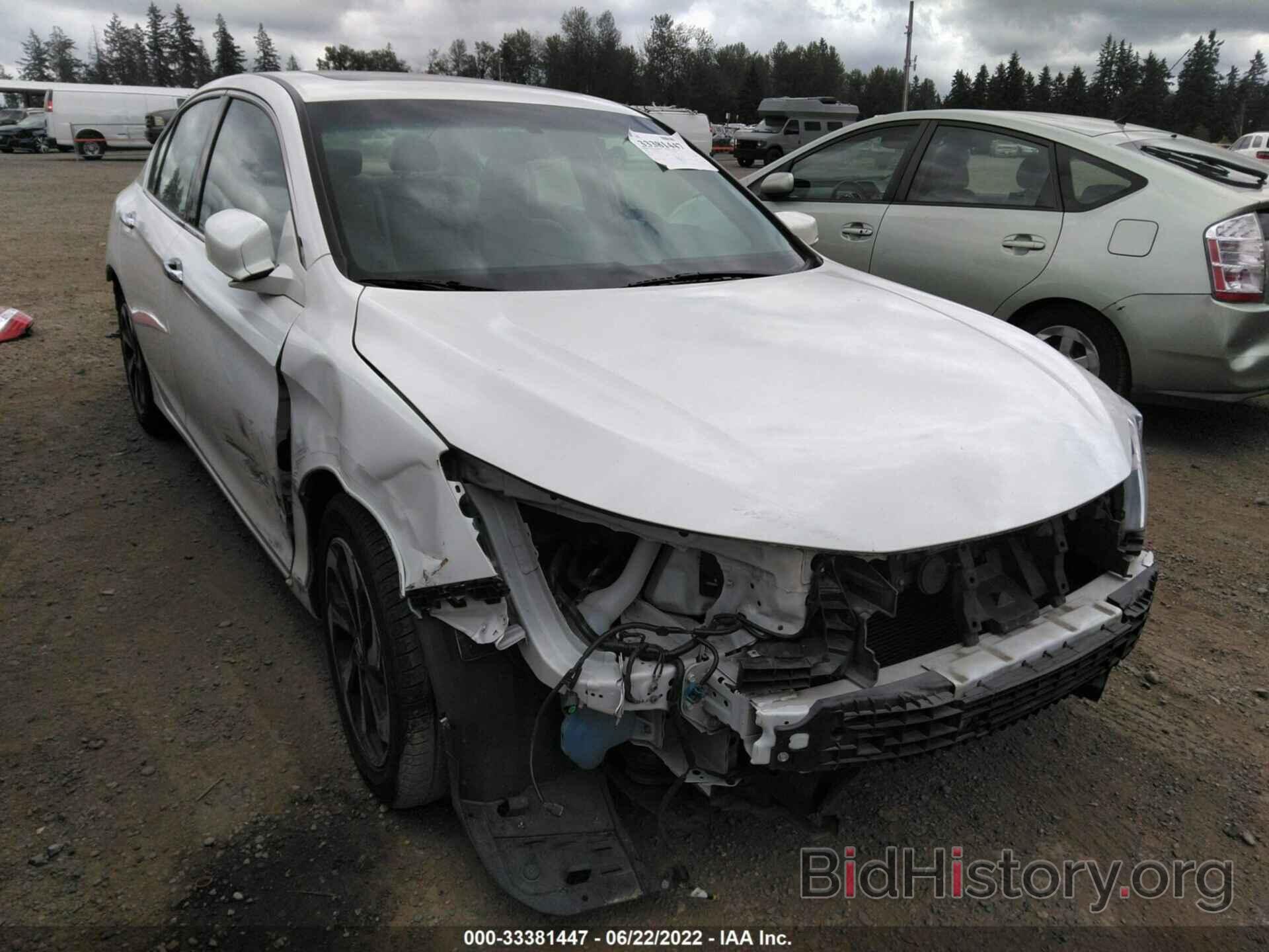 Photo 1HGCR3F88HA028993 - HONDA ACCORD SEDAN 2017