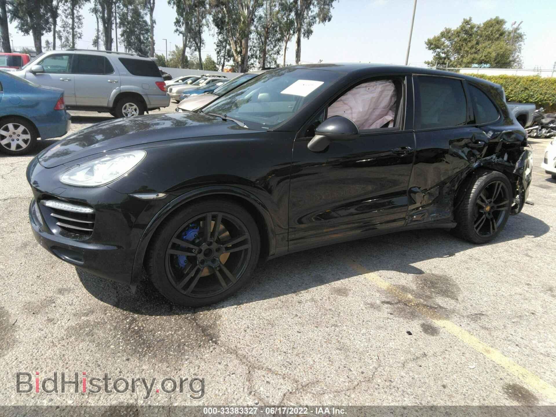 2011 PORSCHE CAYENNE - VIN: WP1AC2A24BLA81608 - Фото 2
