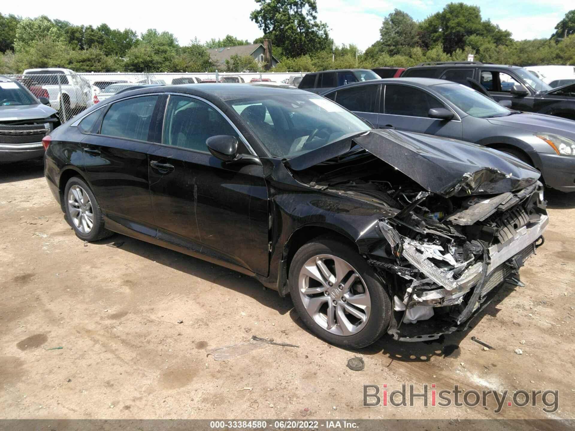 Photo 1HGCV1F17JA043302 - HONDA ACCORD SEDAN 2018