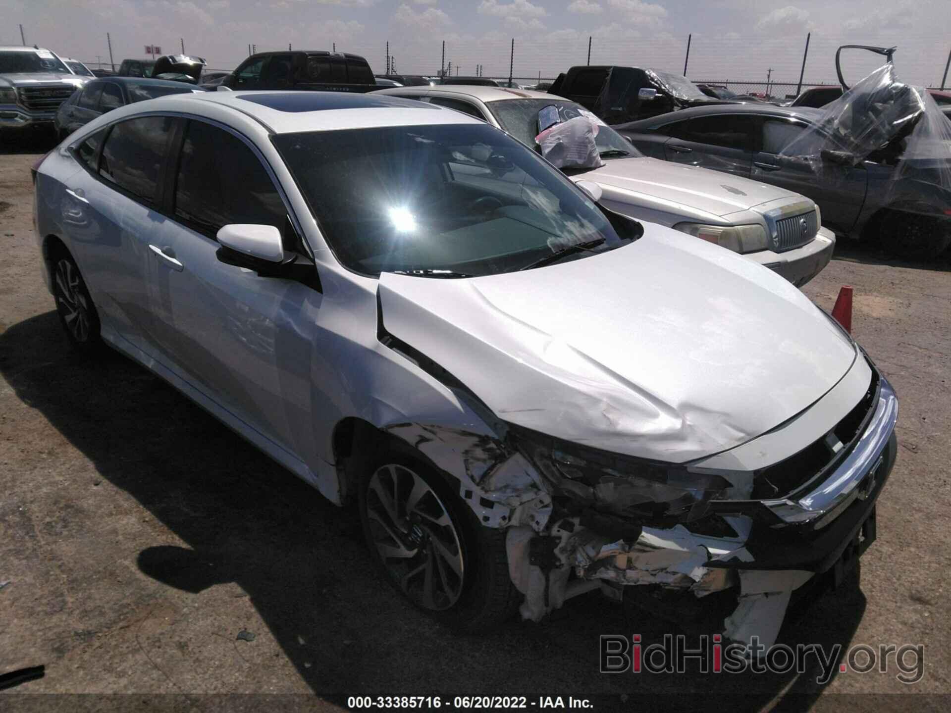 Photo 19XFC2F77JE021146 - HONDA CIVIC SEDAN 2018