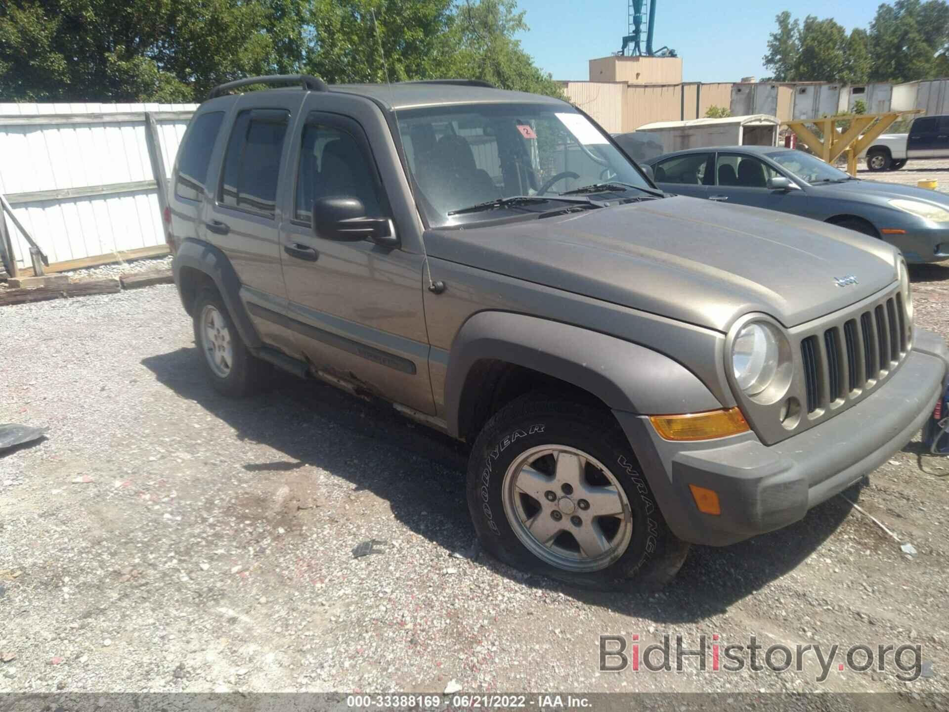 Photo 1J4GL48K17W518574 - JEEP LIBERTY 2007