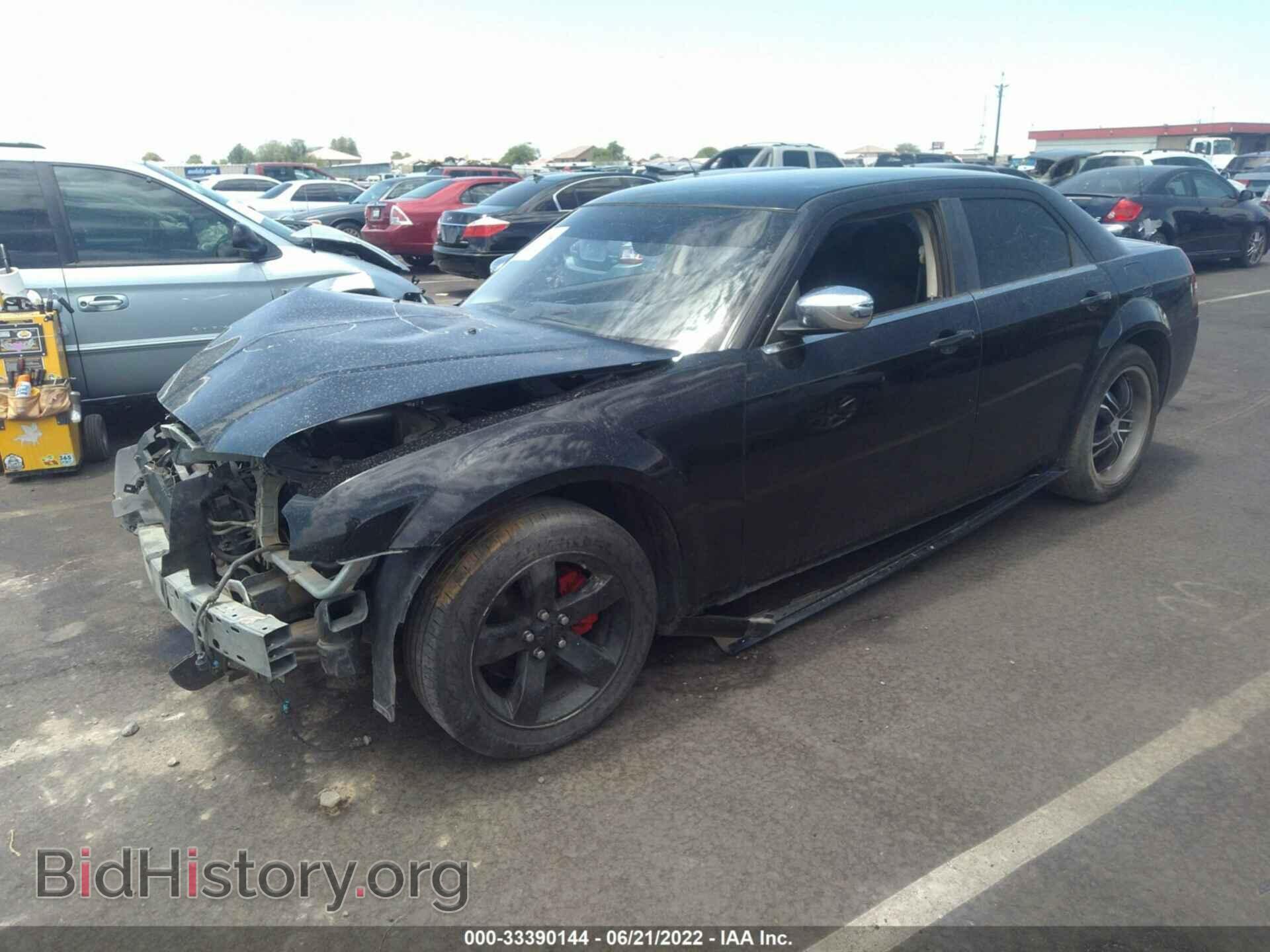 2010 CHRYSLER 300 - VIN: 2C3CA5CV6AH185459 - Фото 2