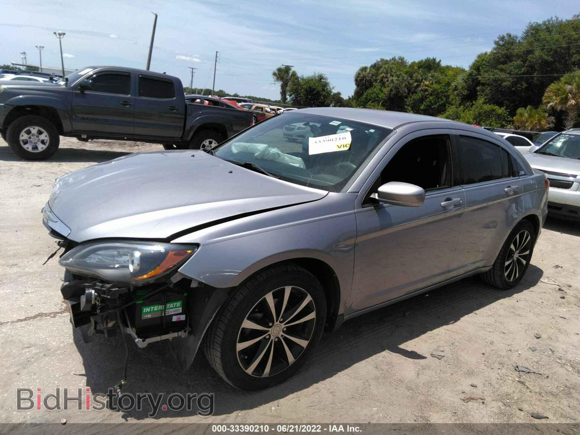 2013 CHRYSLER 200 - VIN: 1C3CCBBG5DN718232 - Фото 2