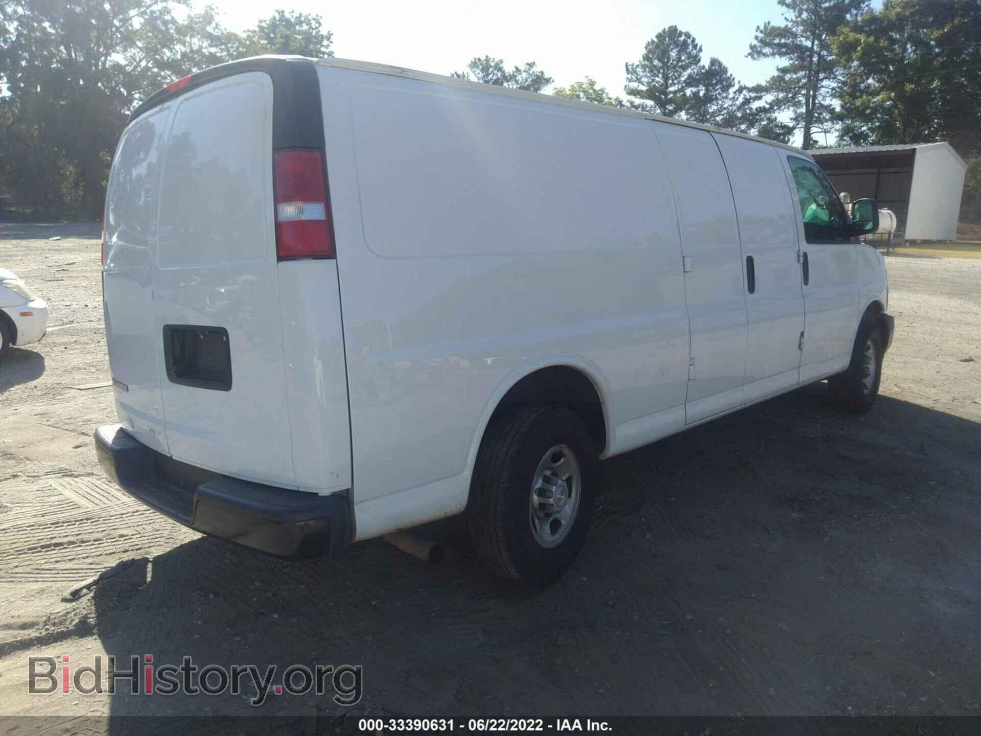 2018 CHEVROLET EXPRESS CARGO VAN - VIN: 1GCWGBFG1J1204209 - Фото 4
