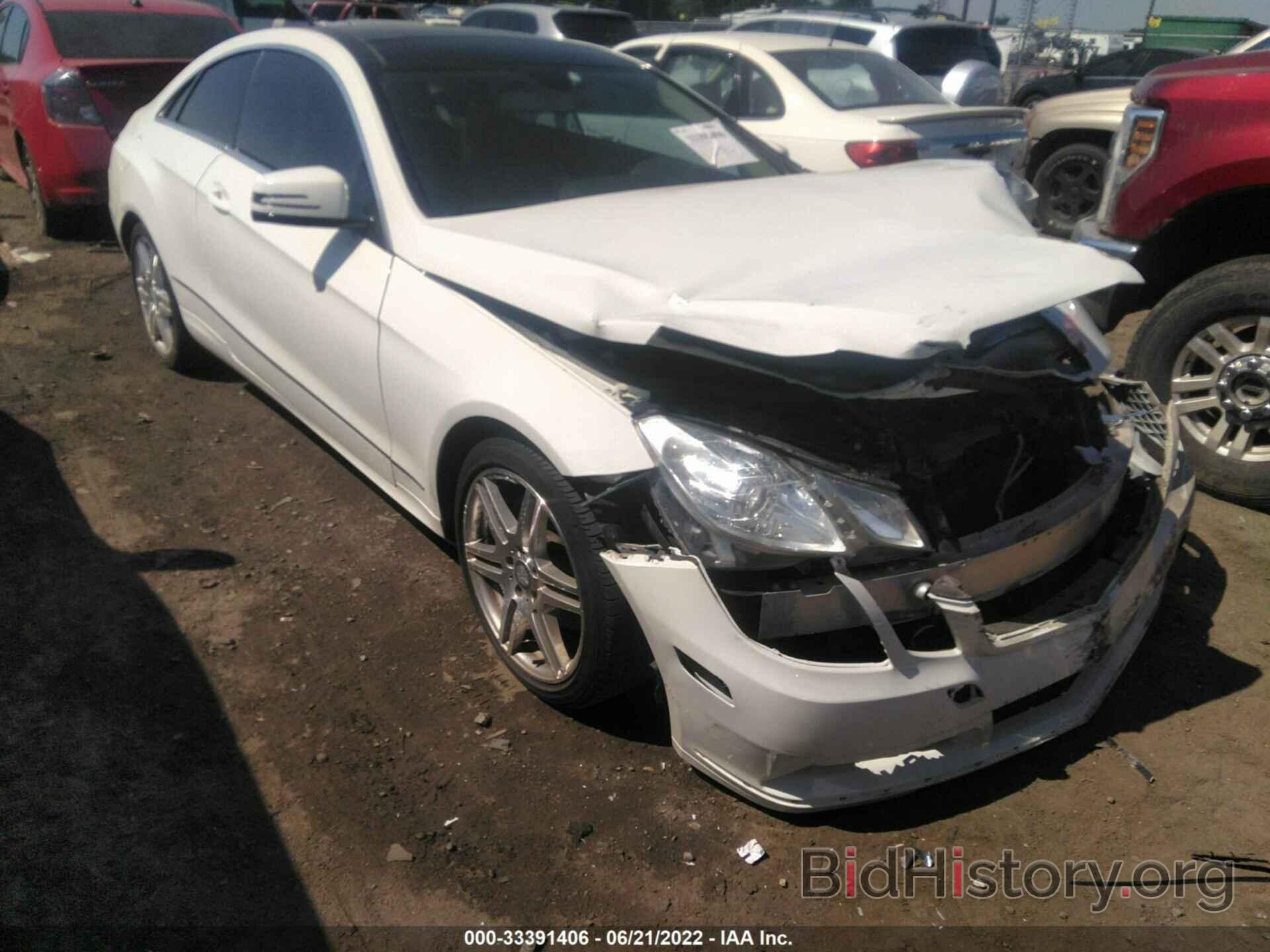 Photo WDDKJ5GB6BF088617 - MERCEDES-BENZ E-CLASS 2011