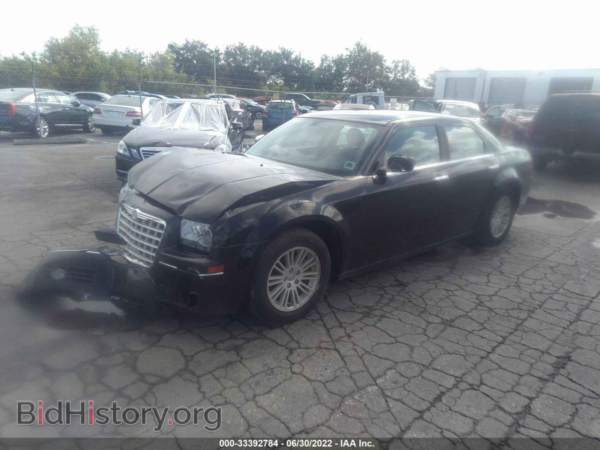 2010 CHRYSLER 300 - VIN: 2C3CA4CD9AH213417 - Фото 2