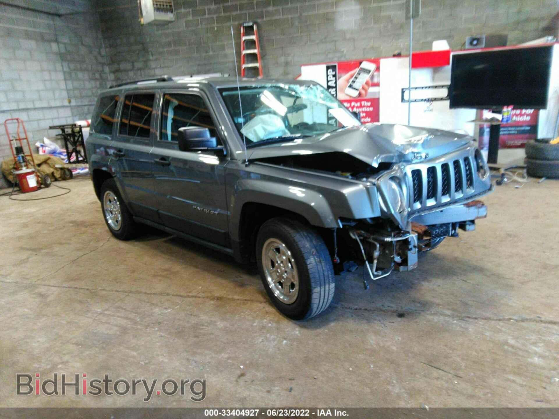 Photo 1J4NT1GB3BD198072 - JEEP PATRIOT 2011