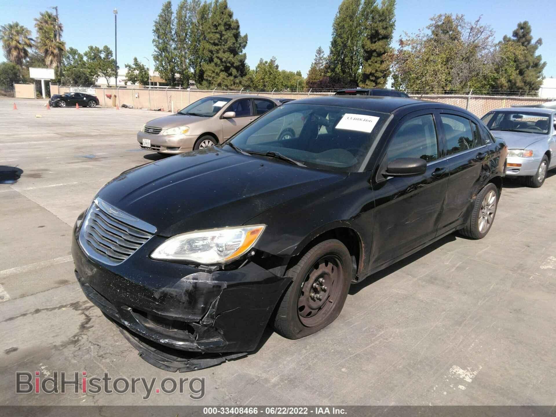 2012 CHRYSLER 200 - VIN: 1C3CCBAB3CN289645 - Фото 2