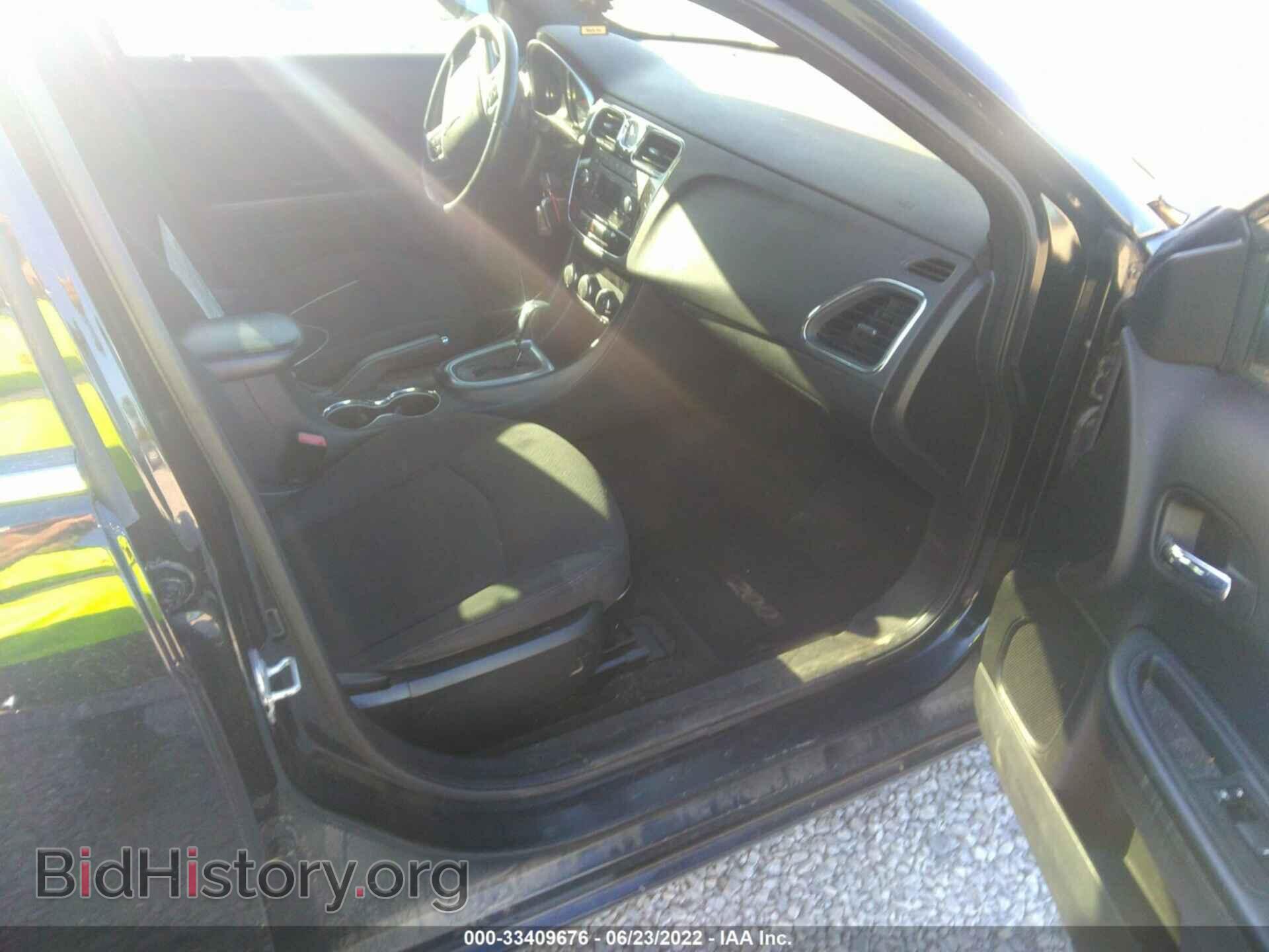 2011 CHRYSLER 200 - VIN: 1C3BC1FB1BN568699 - Фото 5