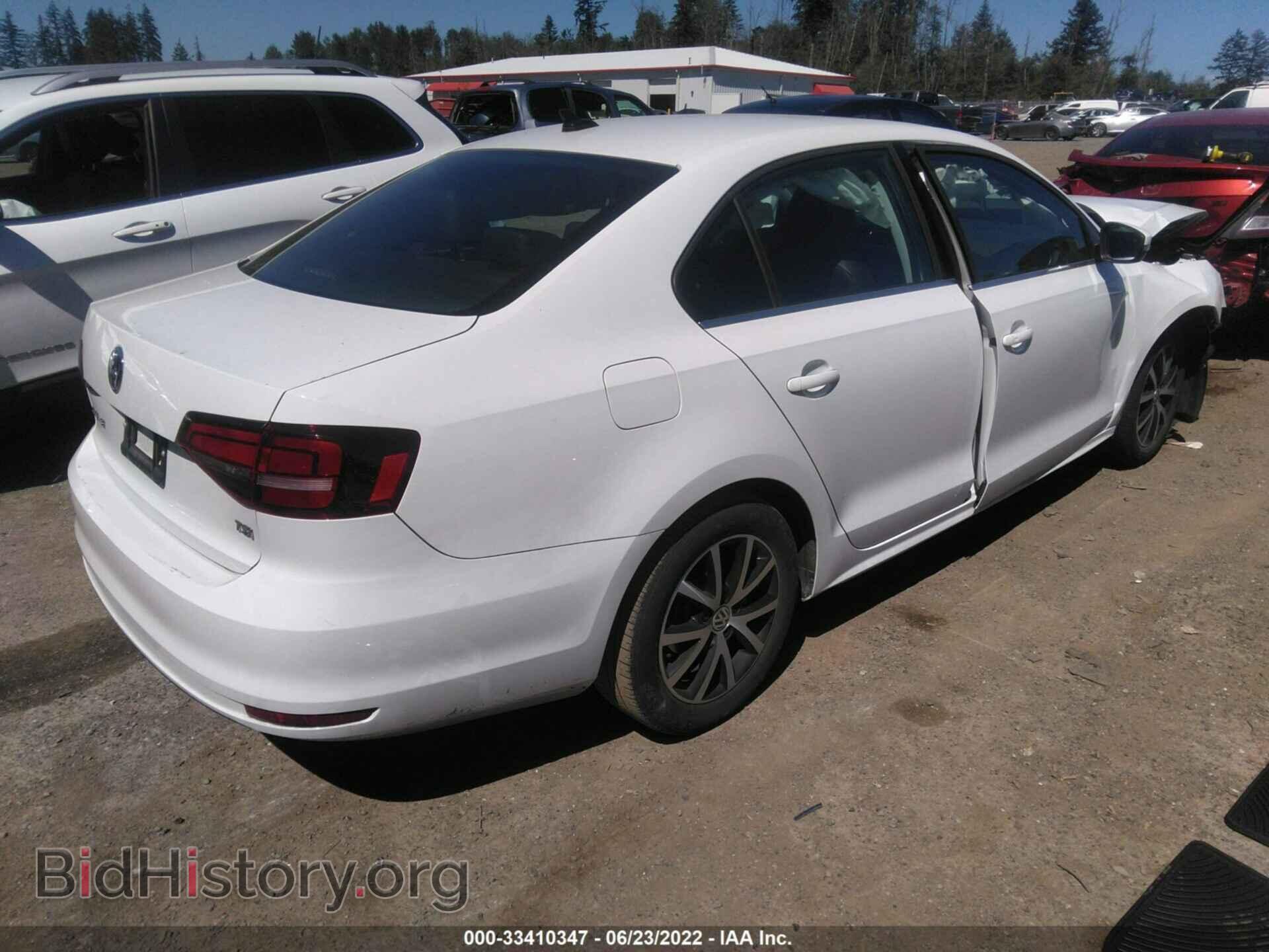 2017 VOLKSWAGEN JETTA - VIN: 3VWDB7AJ2HM387667 - Фото 4