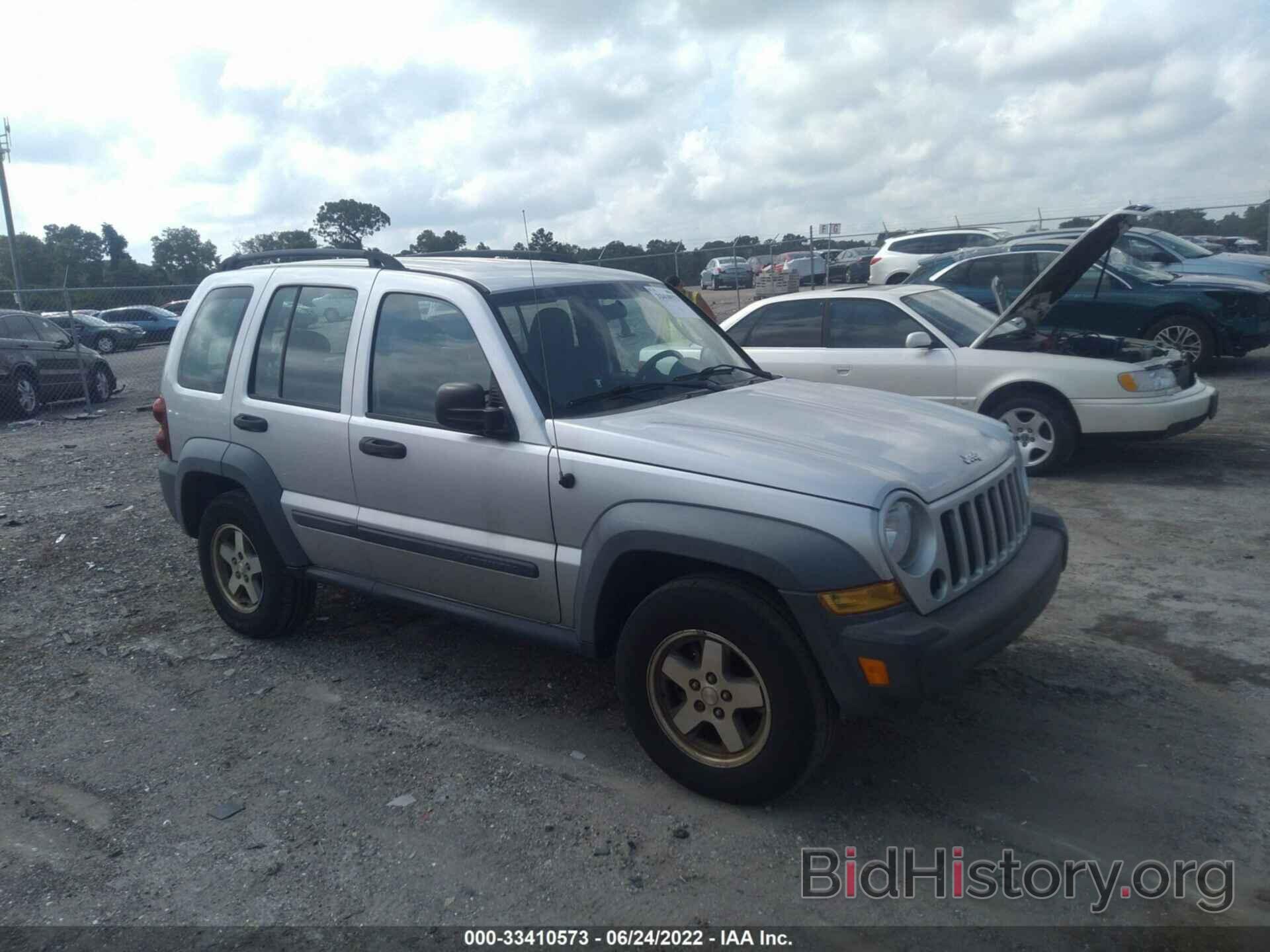 Photo 1J4GL48K16W271295 - JEEP LIBERTY 2006