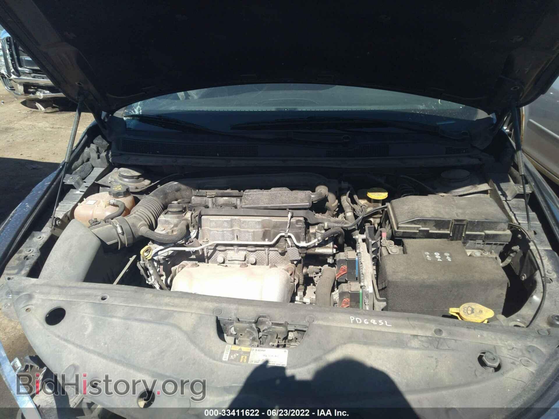 2016 CHRYSLER 200 - VIN: 1C3CCCFB1GN185742 - Фото 10
