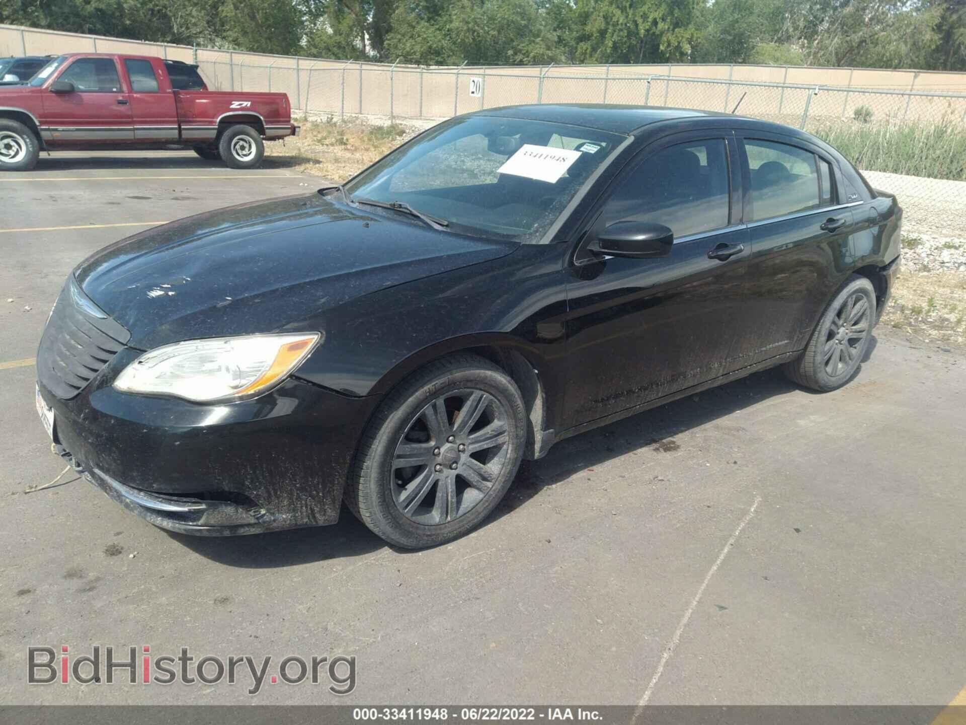 2013 CHRYSLER 200 - VIN: 1C3CCBBB5DN550404 - Photo 2