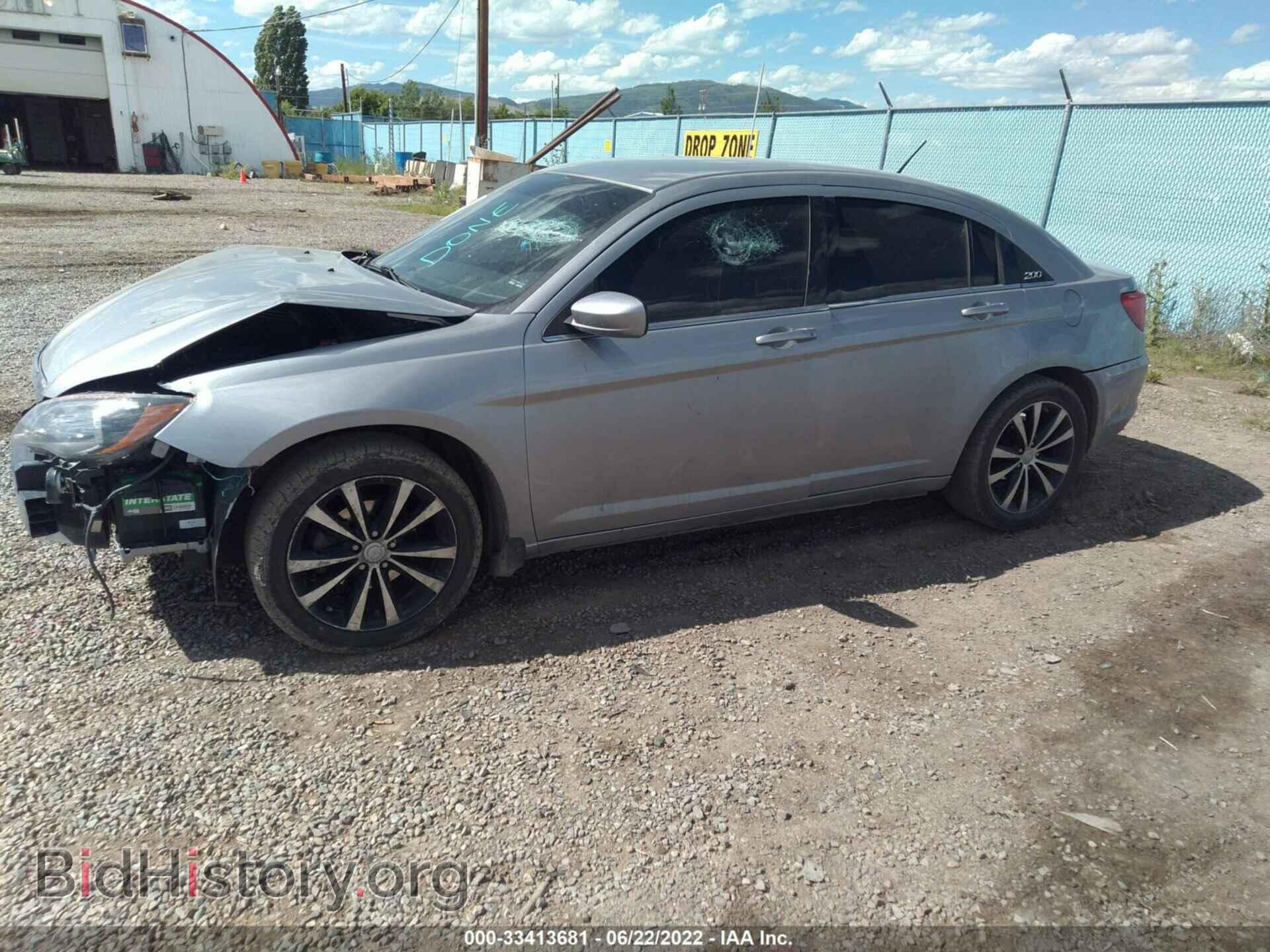2013 CHRYSLER 200 - VIN: 1C3CCBBB3DN692444 - Photo 2