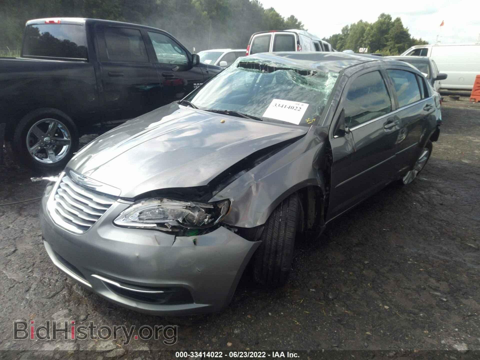 2013 CHRYSLER 200 - VIN: 1C3CCBBB1DN732598 - Photo 2