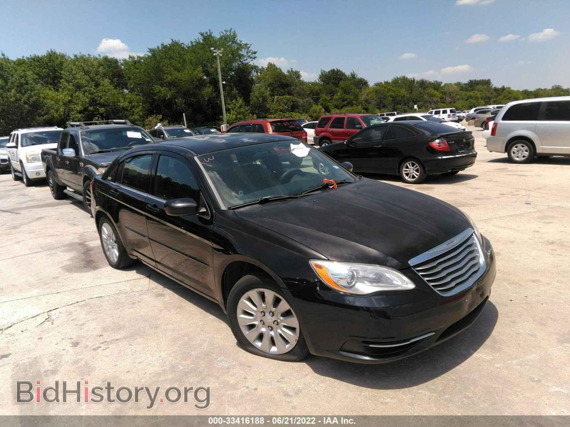Photo 1C3BC4FB2BN542470 - CHRYSLER 200 2011