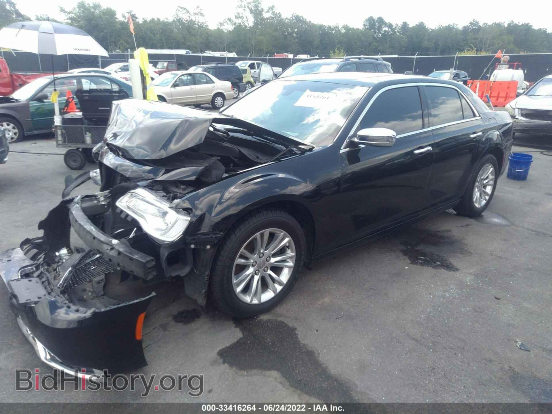 2017 CHRYSLER 300 - VIN: 2C3CCAEG5HH662782 - Фото 2