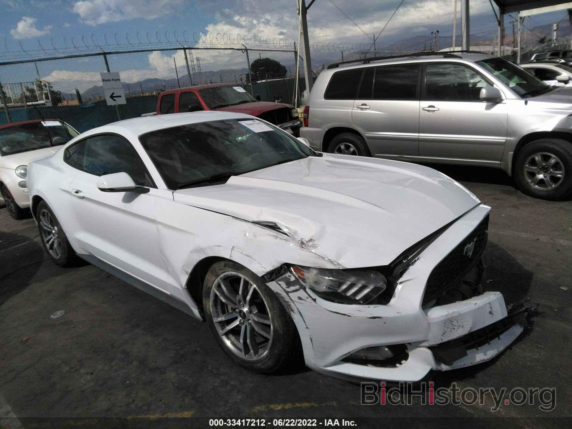 Photo 1FA6P8TH9F5391916 - FORD MUSTANG 2015