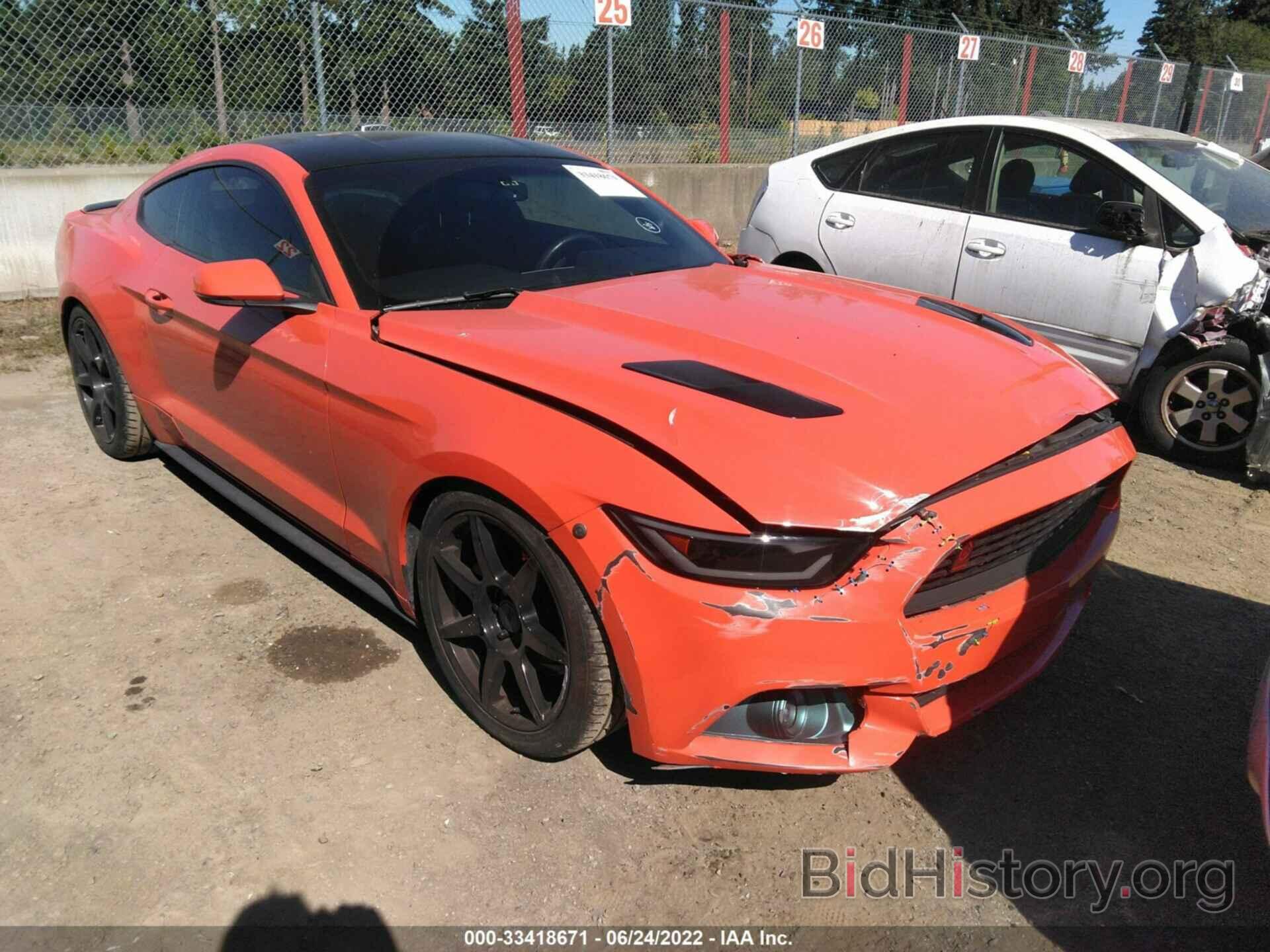 Photo 1FA6P8TH3F5372701 - FORD MUSTANG 2015