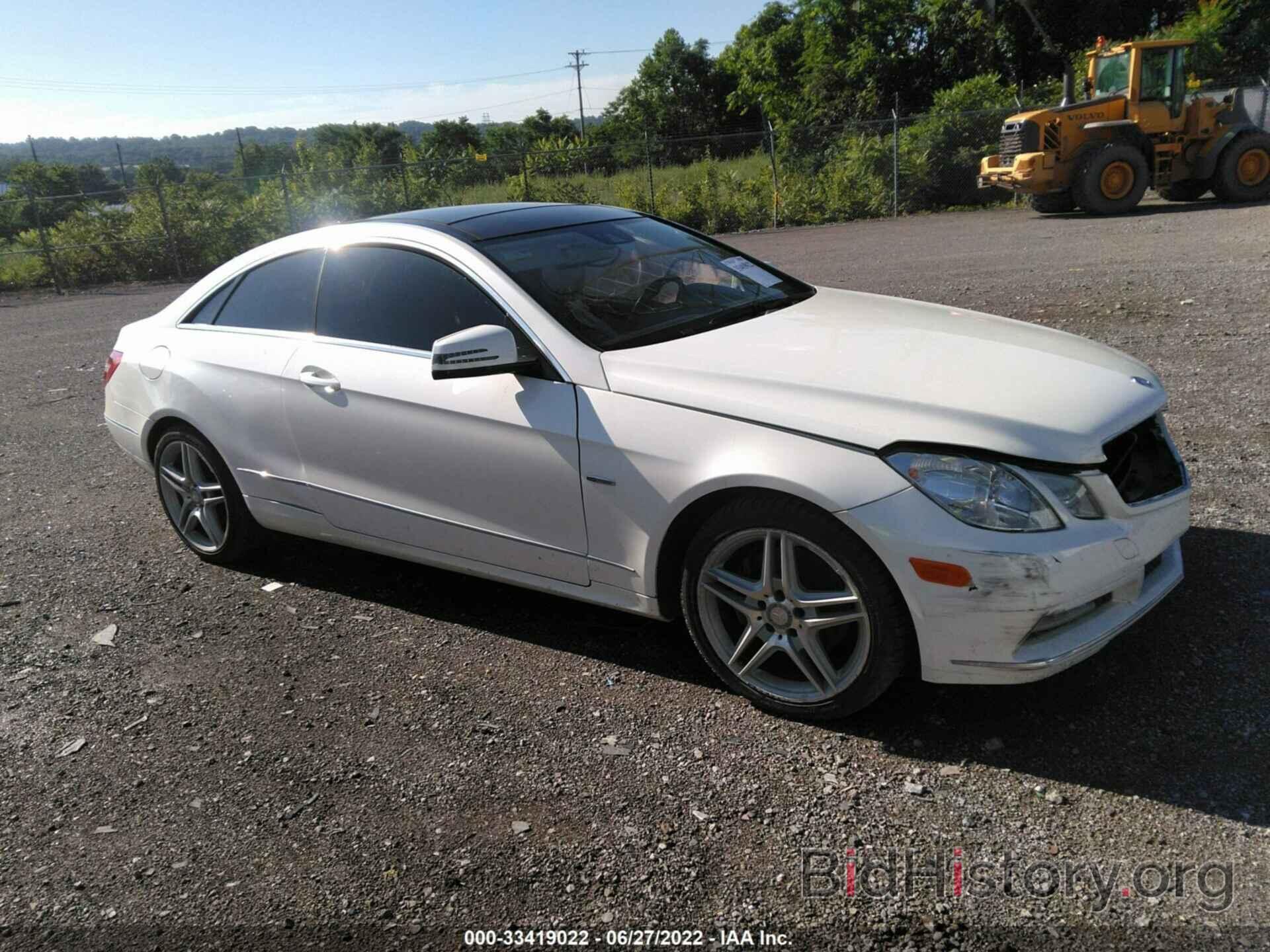 Photo WDDKJ5KBXCF162176 - MERCEDES-BENZ E-CLASS 2012