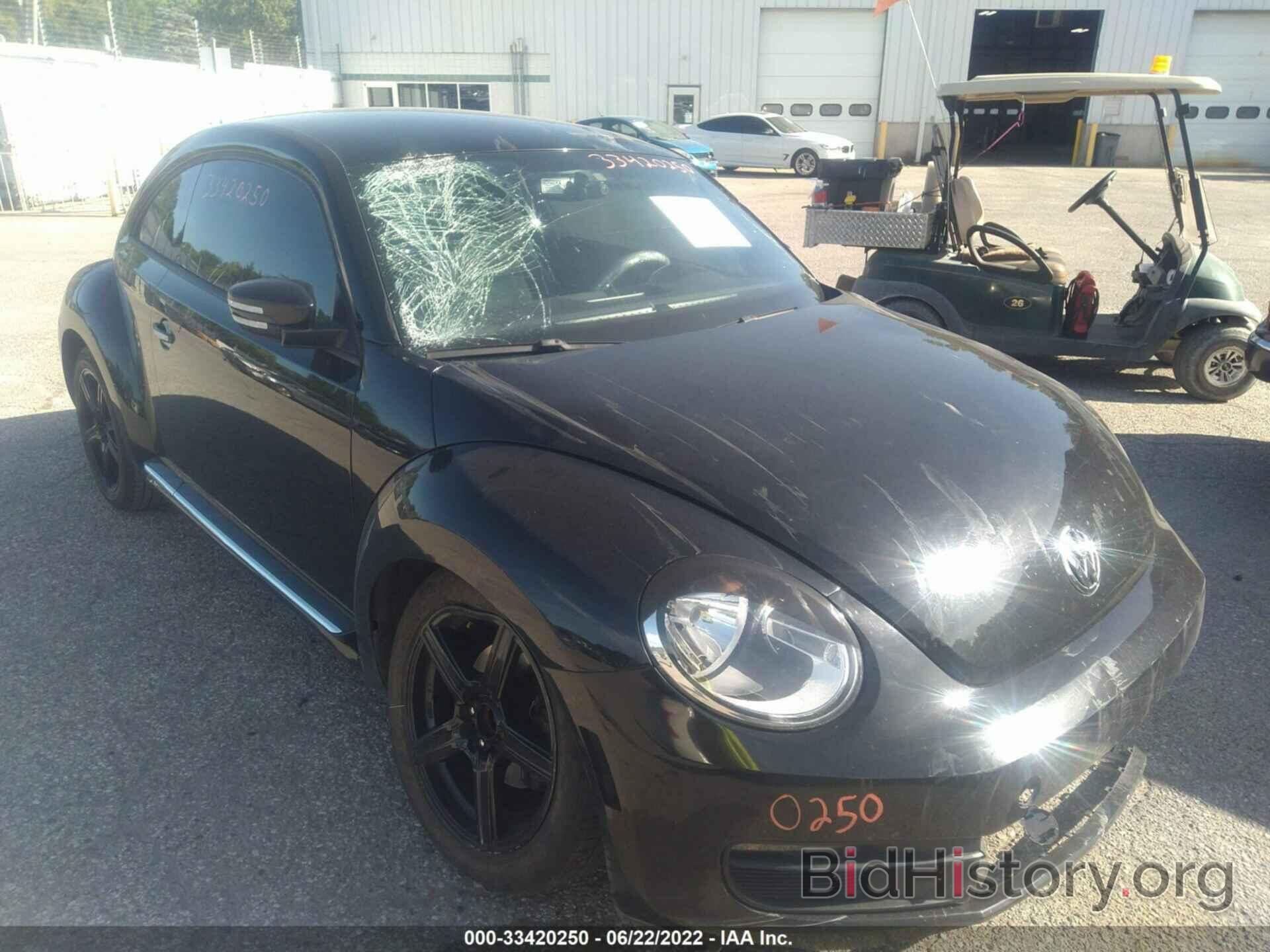 Фотография 3VWJP7ATXCM606096 - VOLKSWAGEN BEETLE 2012