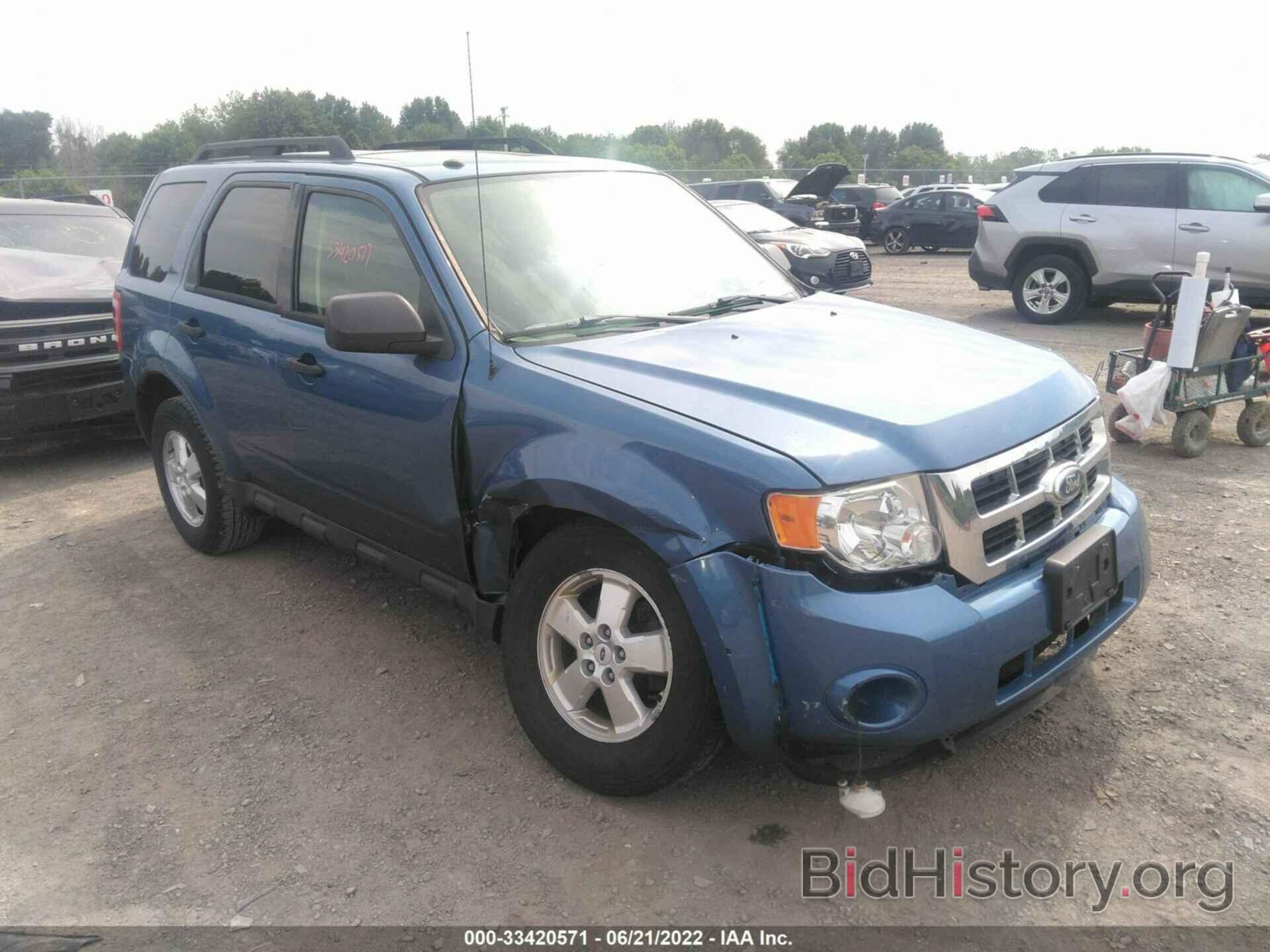 Photo 1FMCU9D71AKA80200 - FORD ESCAPE 2010