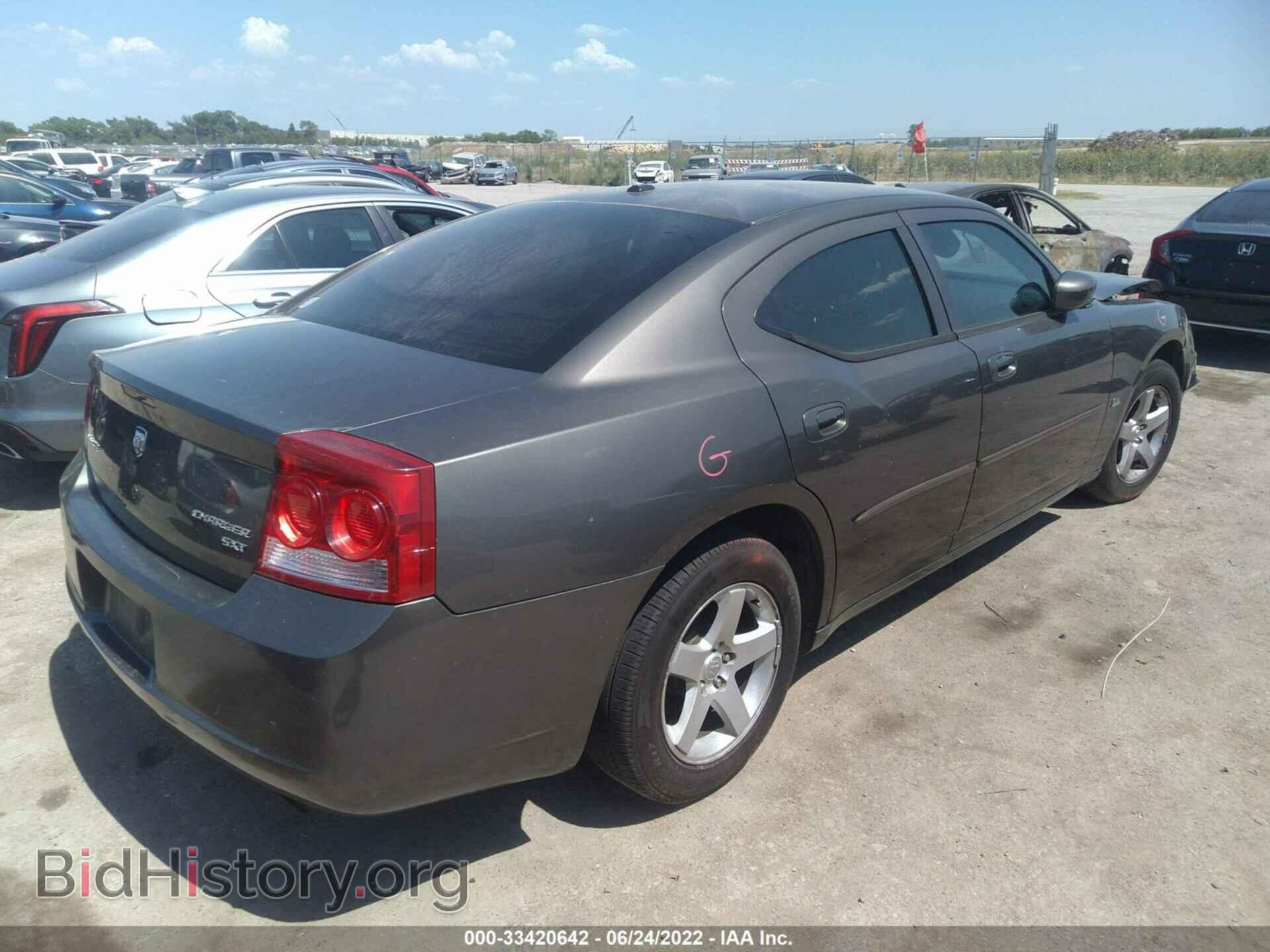 2010 DODGE CHARGER - VIN: 2B3CA3CV2AH152489 - Фото 4