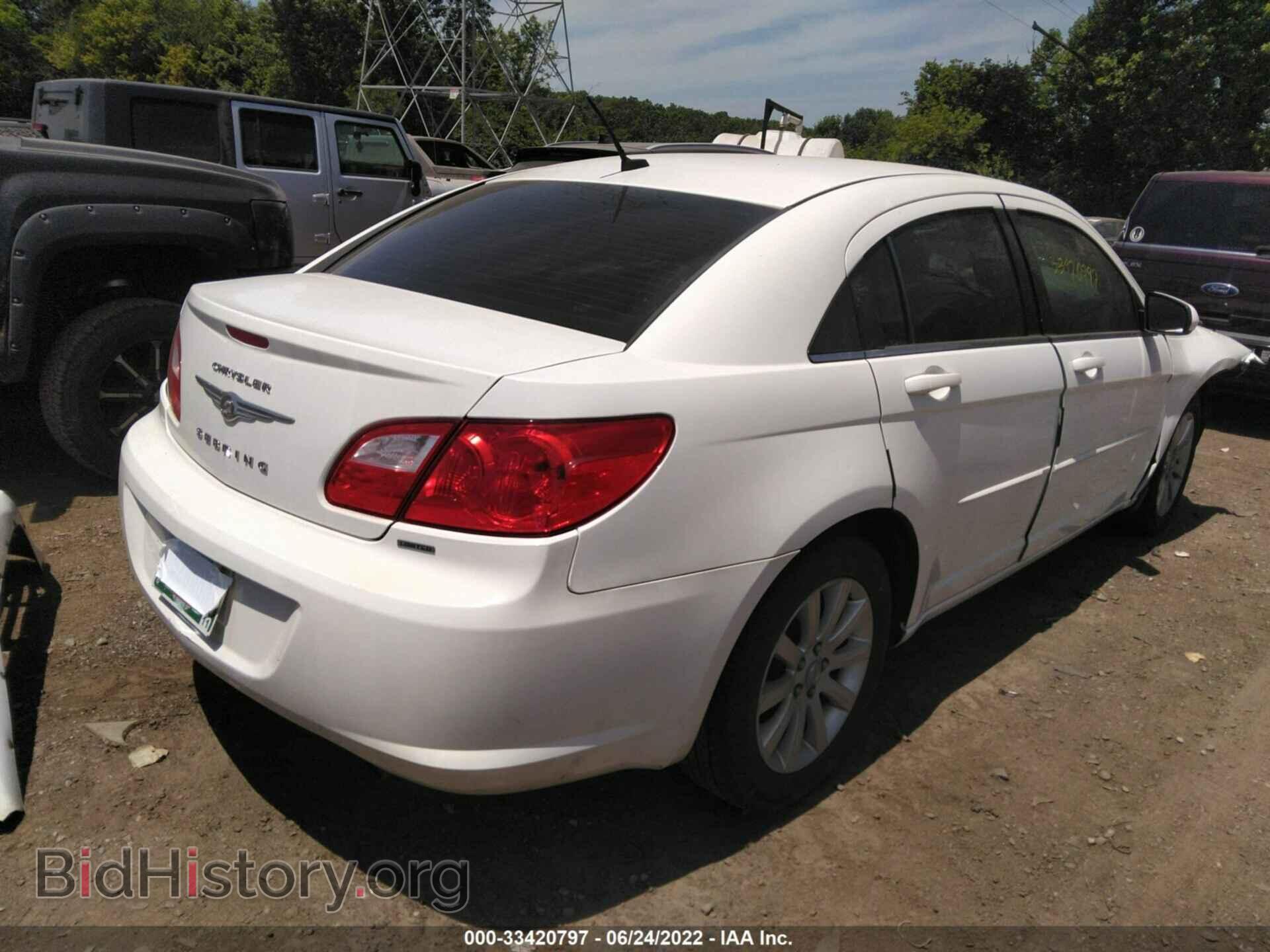 2010 CHRYSLER SEBRING - VIN: 1C3CC5FB2AN147875 - Фото 4