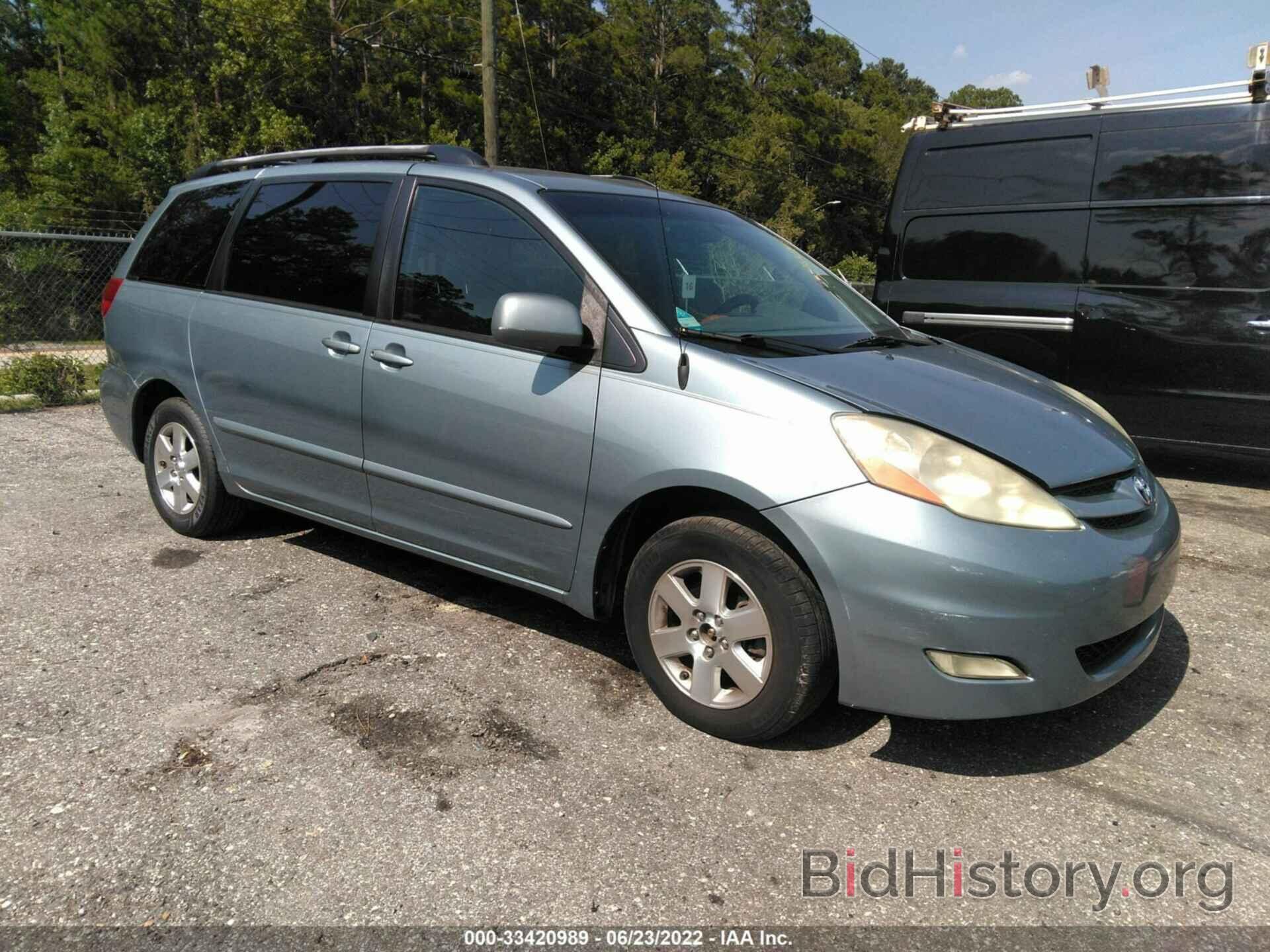 Photo 5TDZK22C58S137156 - TOYOTA SIENNA 2008