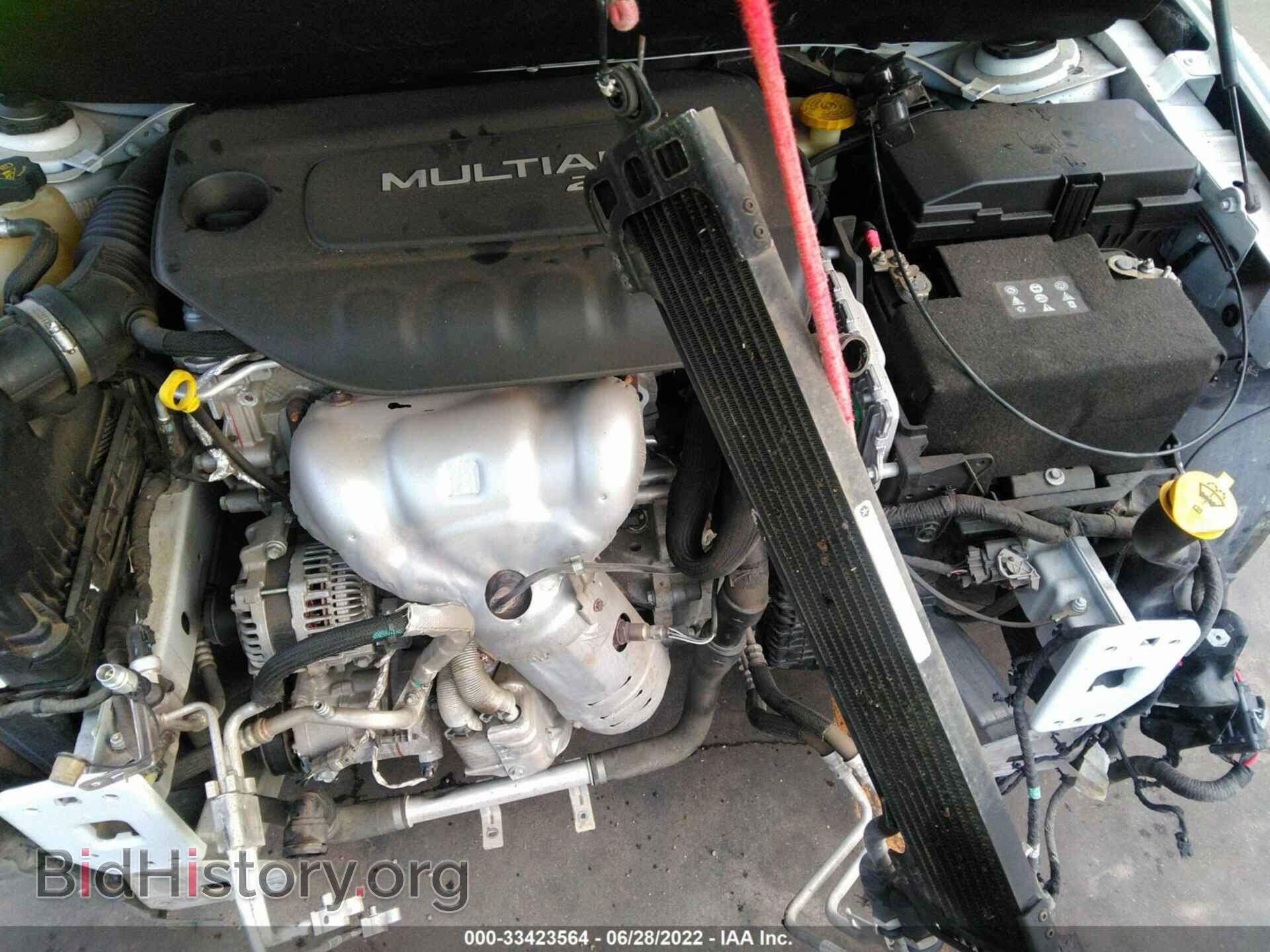 2015 CHRYSLER 200 - VIN: 1C3CCCAB9FN563229 - Фото 10