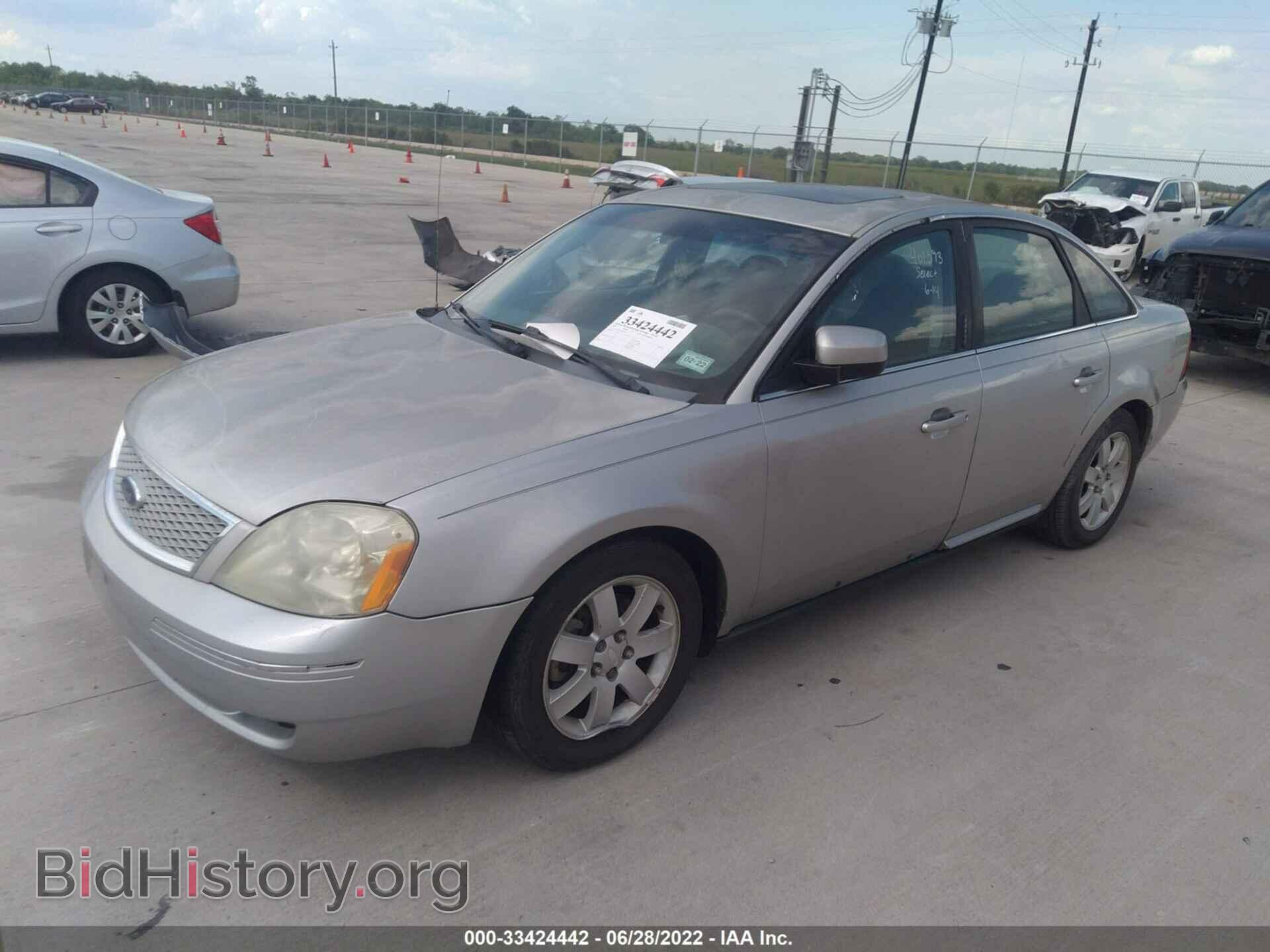 2007 FORD FIVE HUNDRED - VIN: 1FAFP24197G122075 - Фото 2