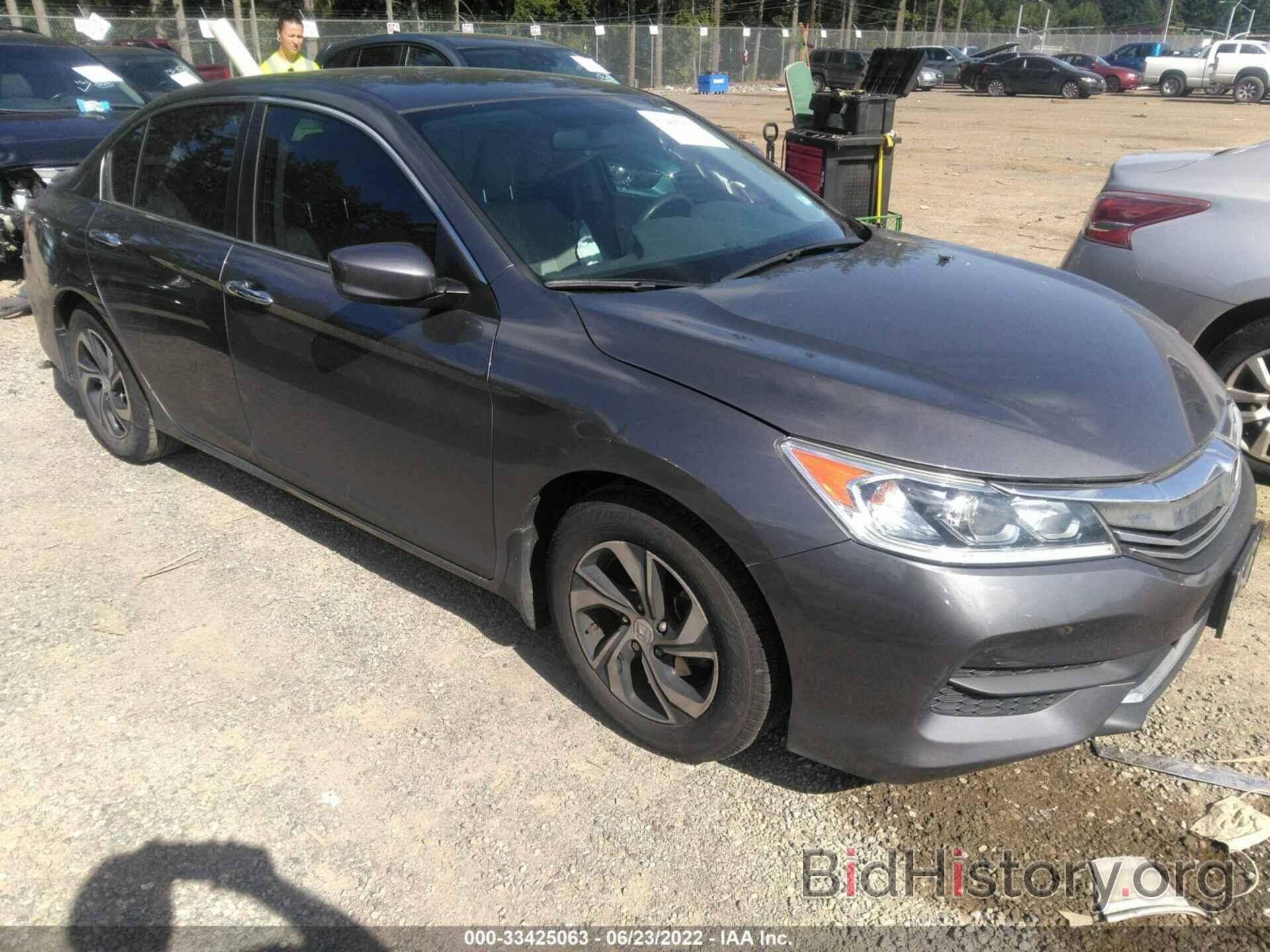 Photo 1HGCR2F36HA299596 - HONDA ACCORD SEDAN 2017