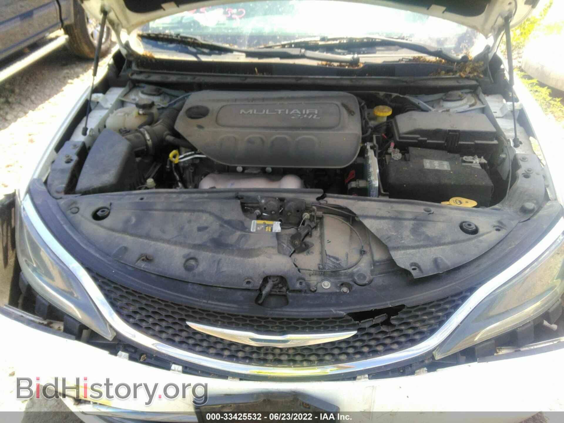 2015 CHRYSLER 200 - VIN: 1C3CCCAB0FN623964 - Фото 10