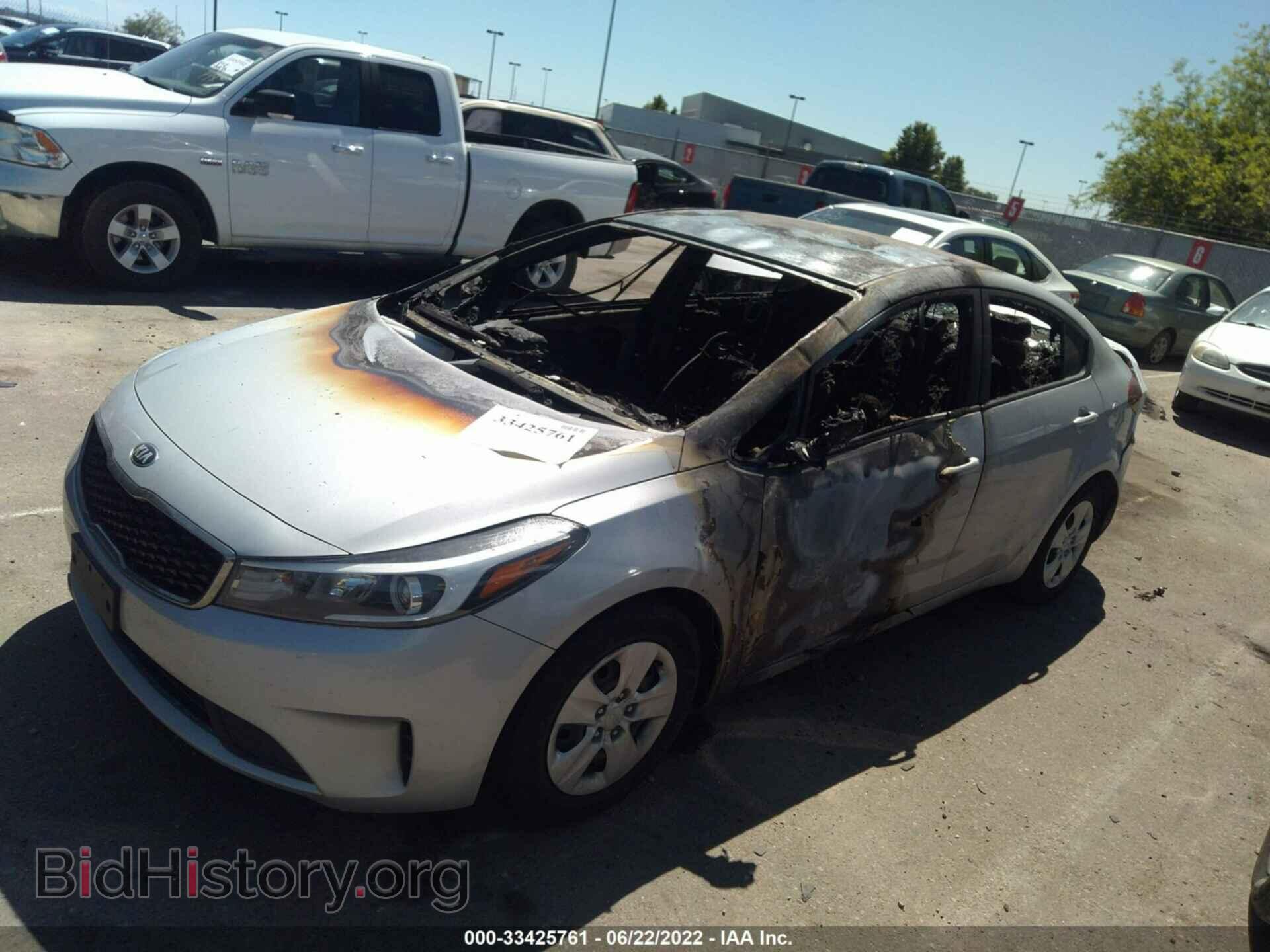 2017 KIA FORTE - VIN: 3KPFK4A78HE132658 - Photo 2