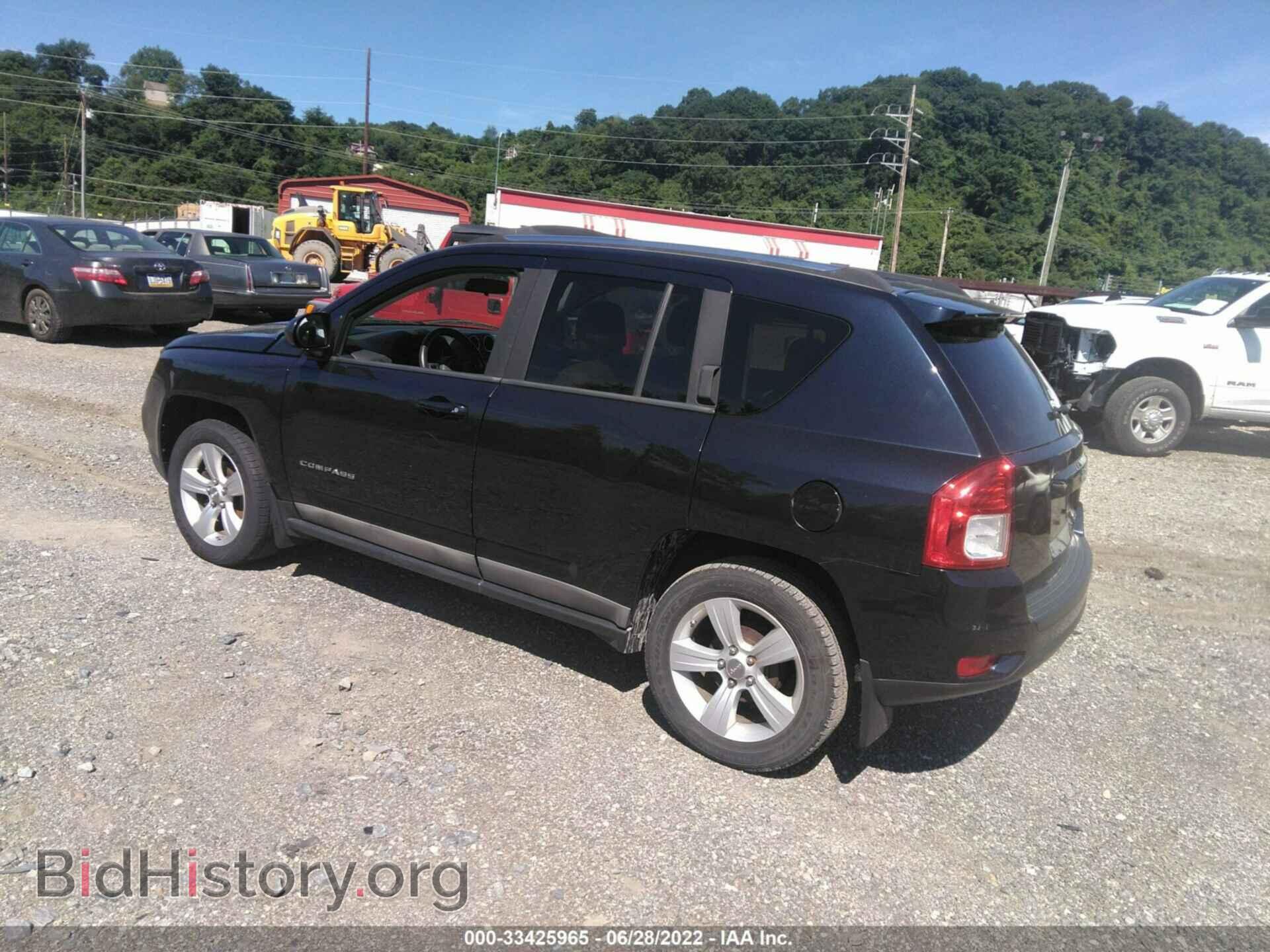 2011 JEEP COMPASS - VIN: 1J4NT1FB8BD137804 - Фото 3