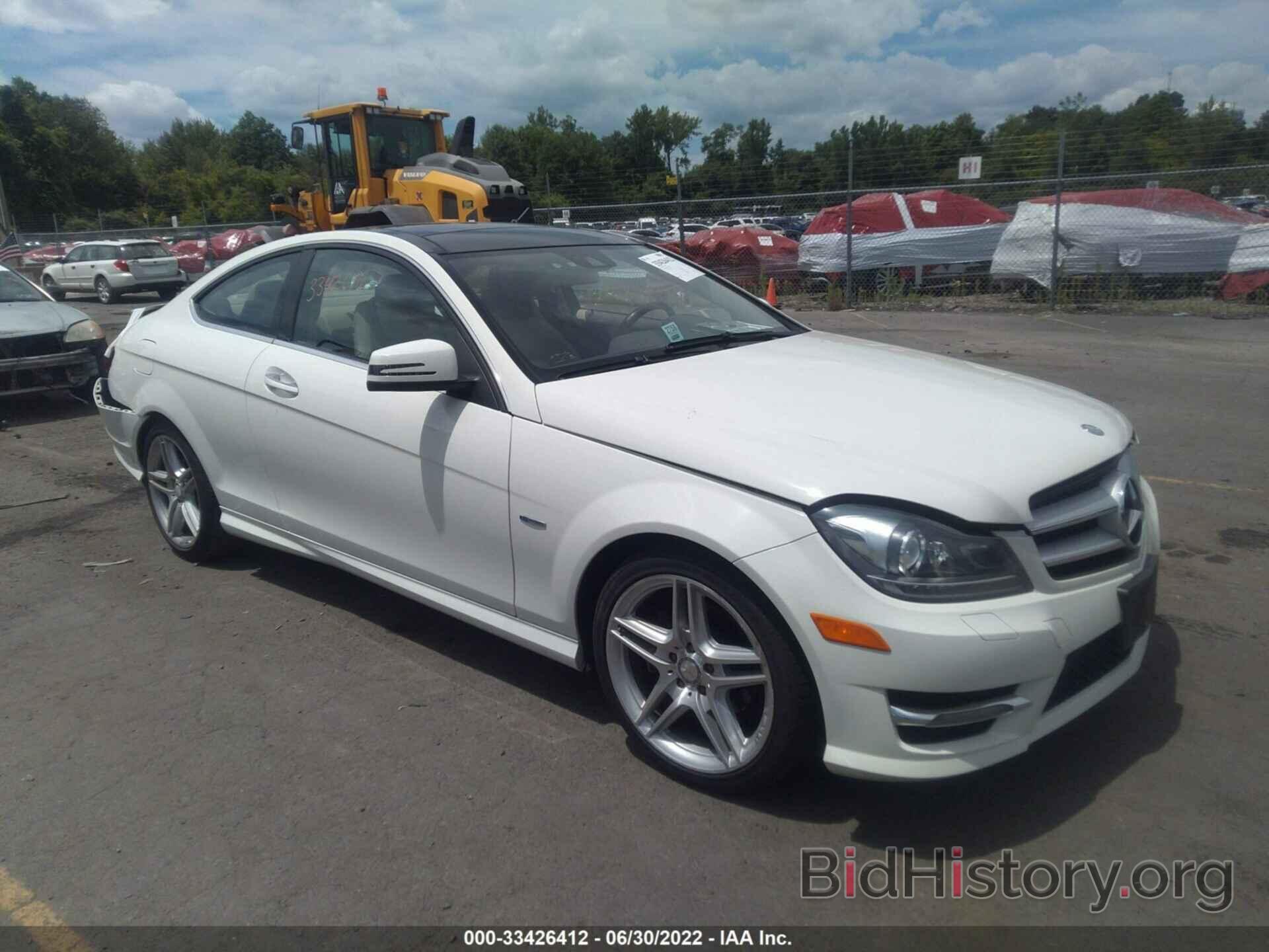 Photo WDDGJ4HB8CF801890 - MERCEDES-BENZ C-CLASS 2012