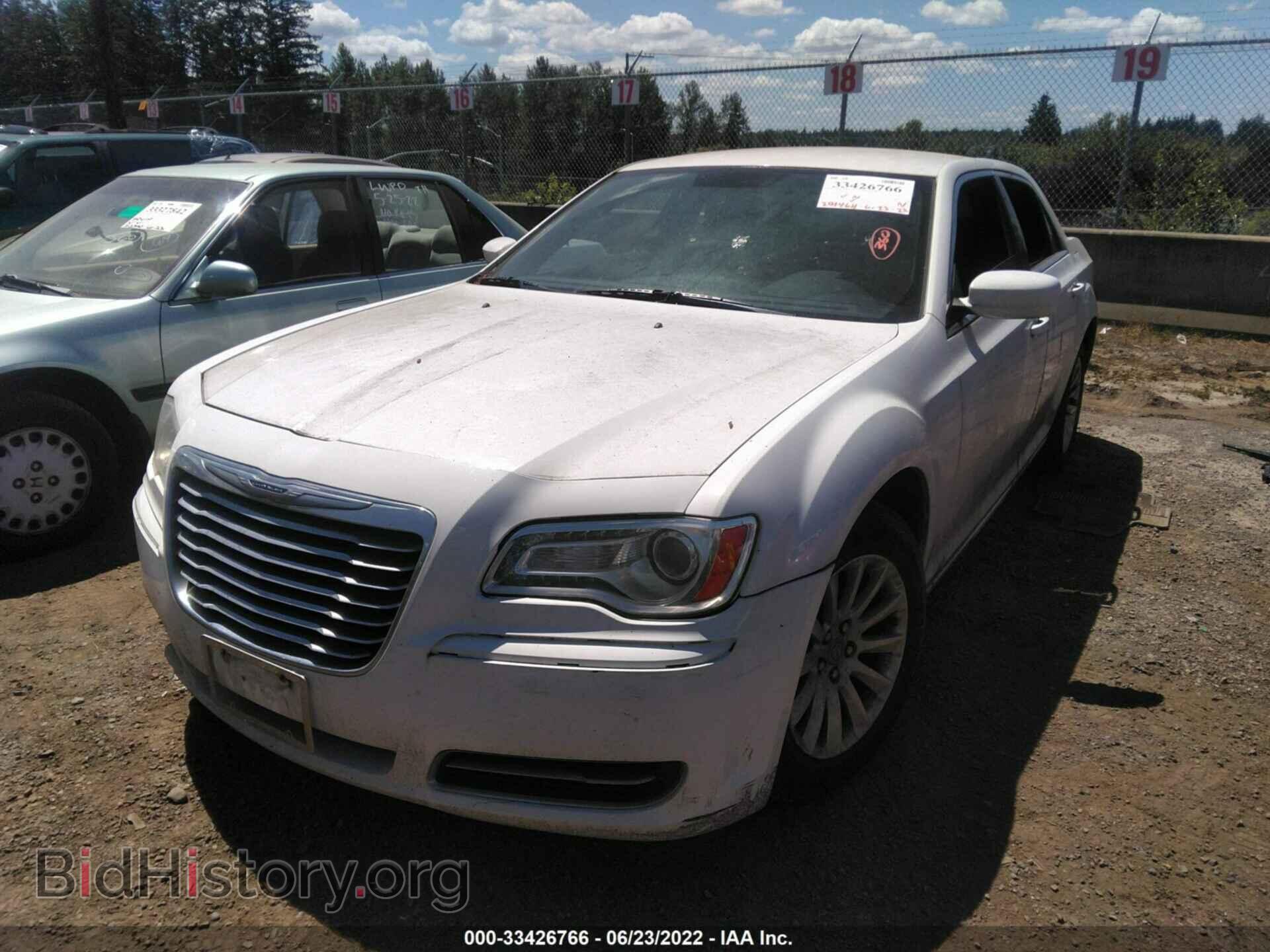 2012 CHRYSLER 300 - VIN: 2C3CCAAG1CH114101 - Photo 2