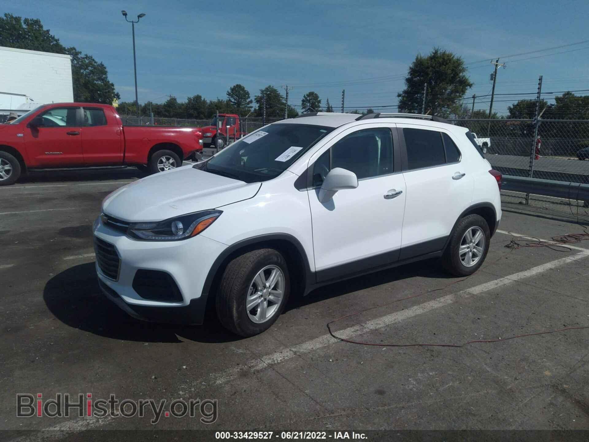 2020 CHEVROLET TRAX - VIN: 3GNCJLSB2LL339674 - Фото 2