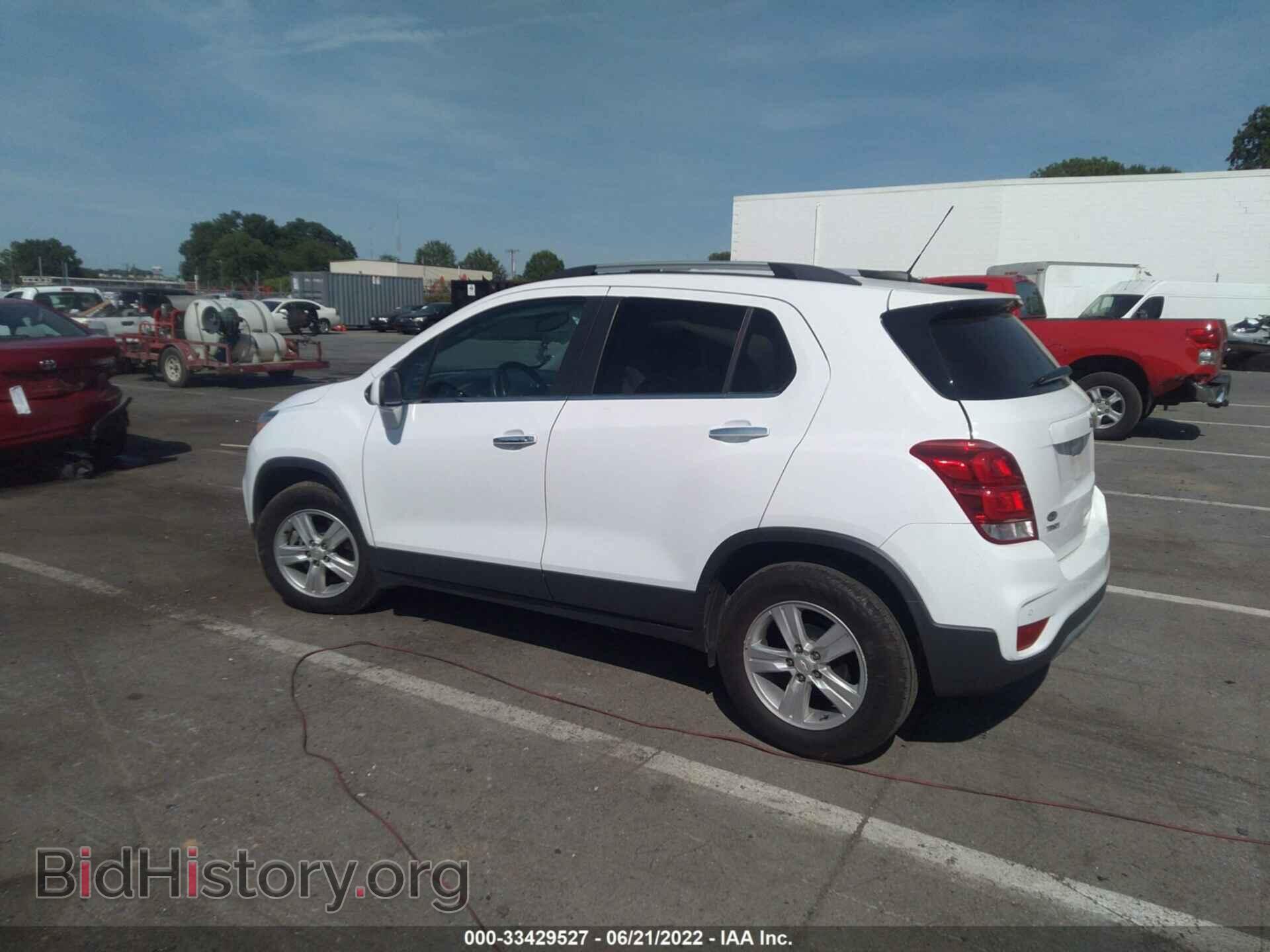 2020 CHEVROLET TRAX - VIN: 3GNCJLSB2LL339674 - Фото 3