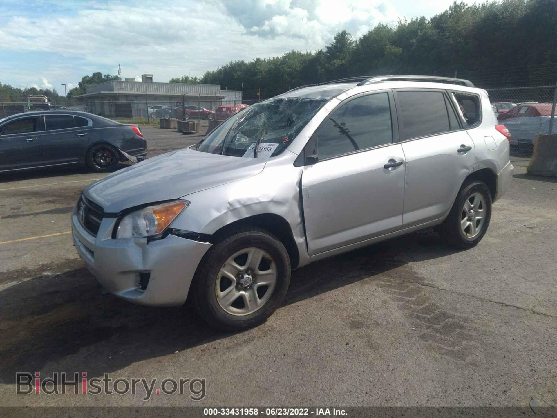 2011 TOYOTA RAV4 - VIN: 2T3BF4DV4BW119673 - Фото 2
