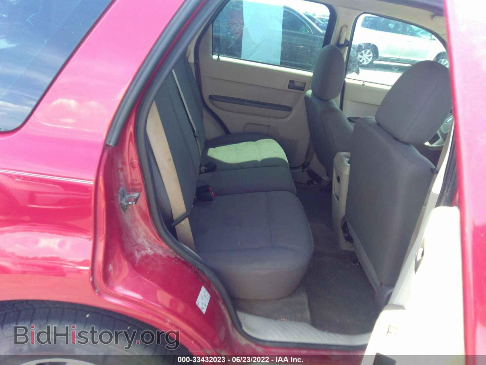 2011 FORD ESCAPE - VIN: 1FMCU0C72BKC02240 - Фото 8