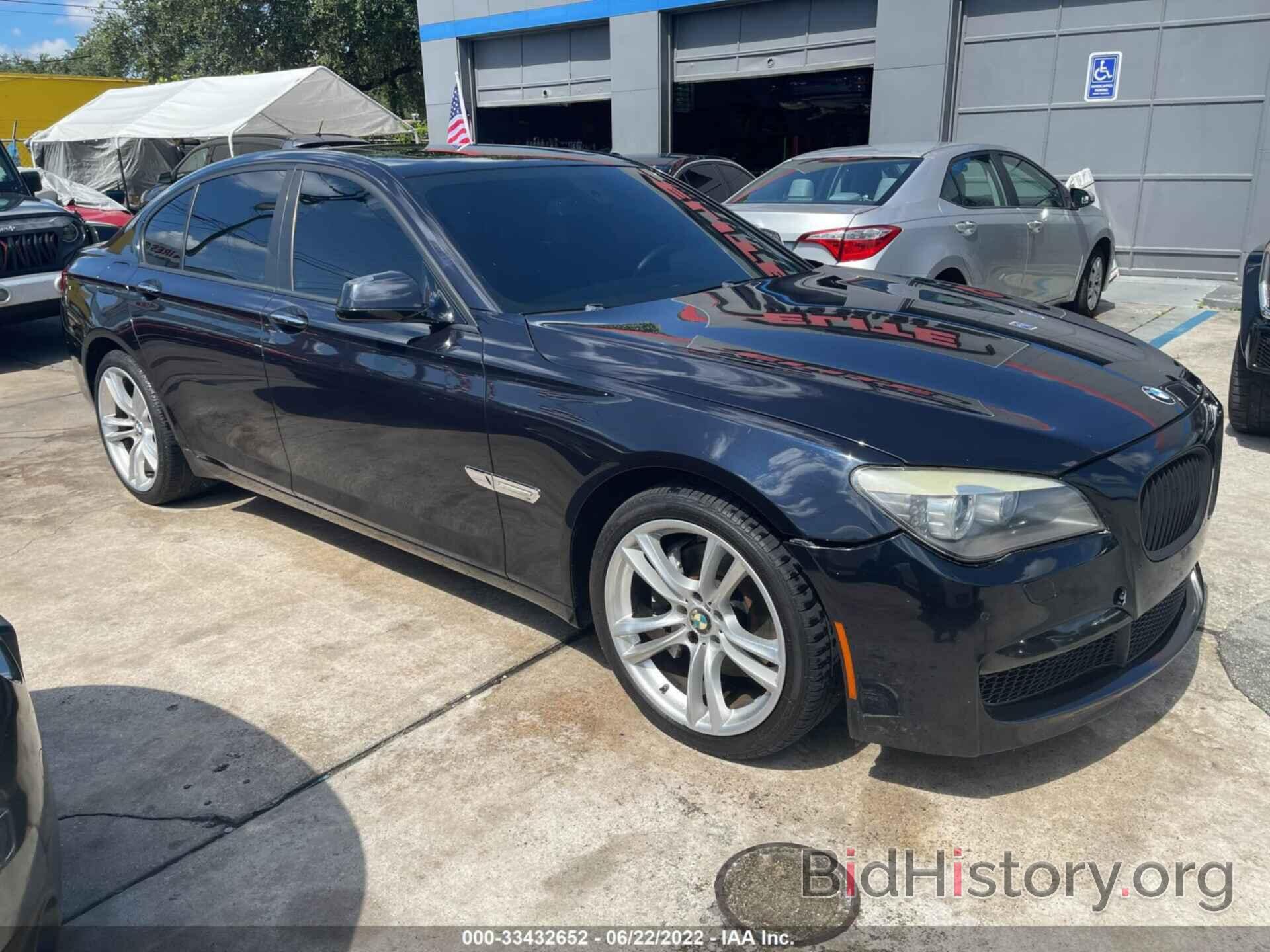 Photo WBAKA4C55CDX20229 - BMW 7 SERIES 2012