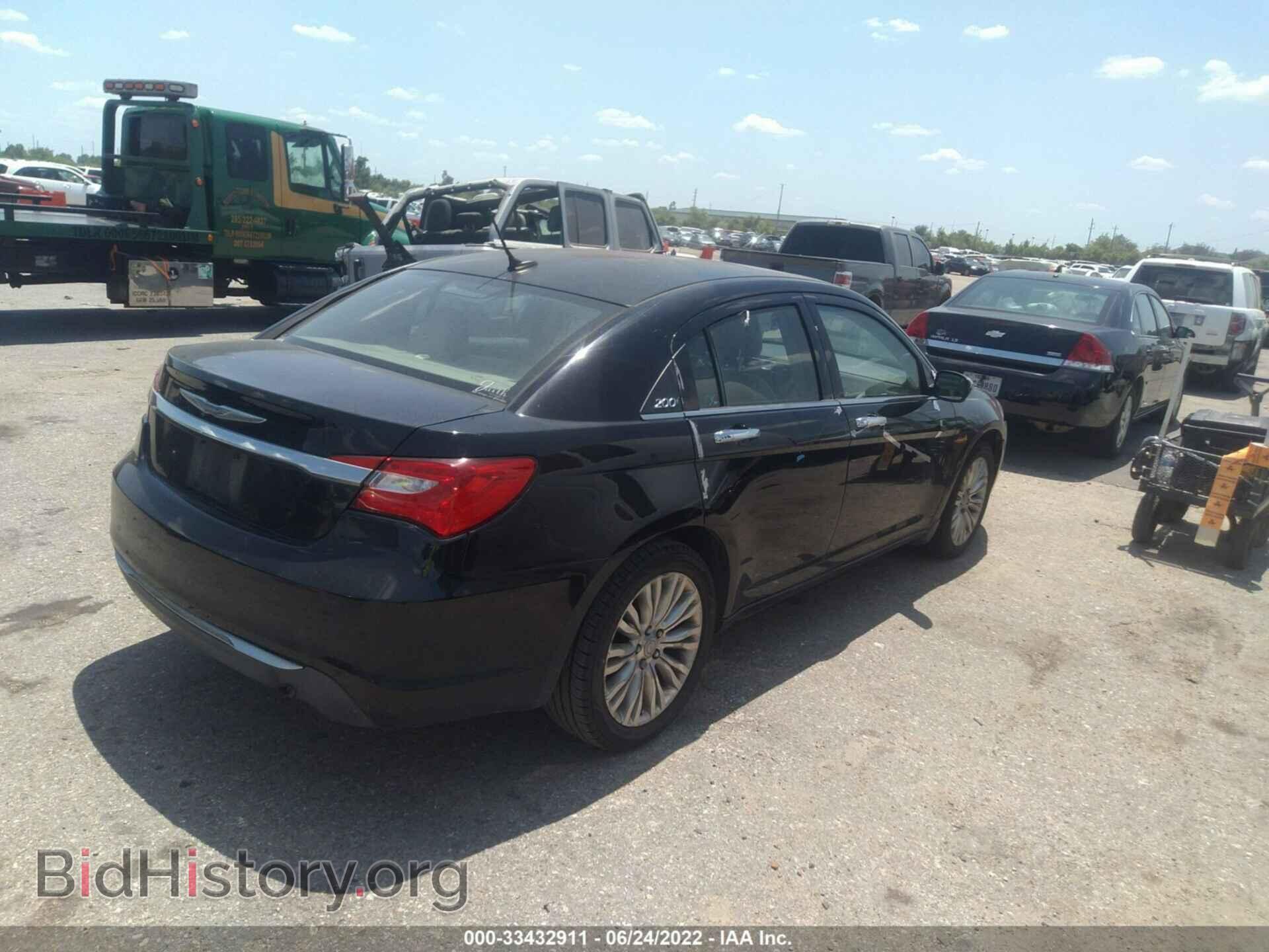 2011 CHRYSLER 200 - VIN: 1C3BC2FB1BN570989 - Фото 4