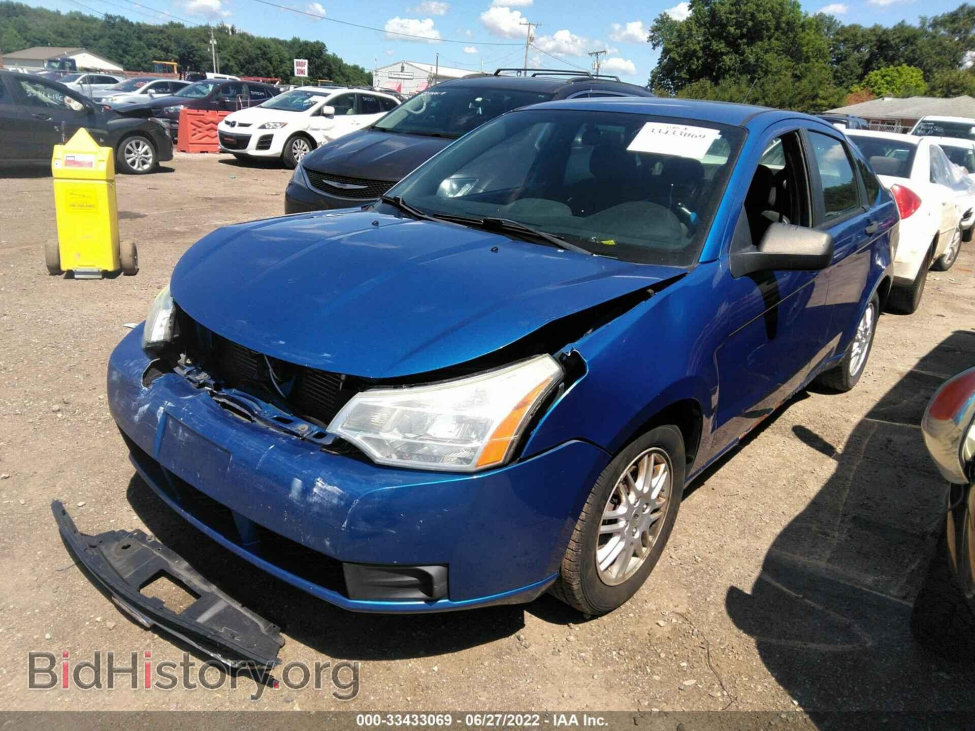 2011 FORD FOCUS - VIN: 1FAHP3FN2BW136929 - Photo 2